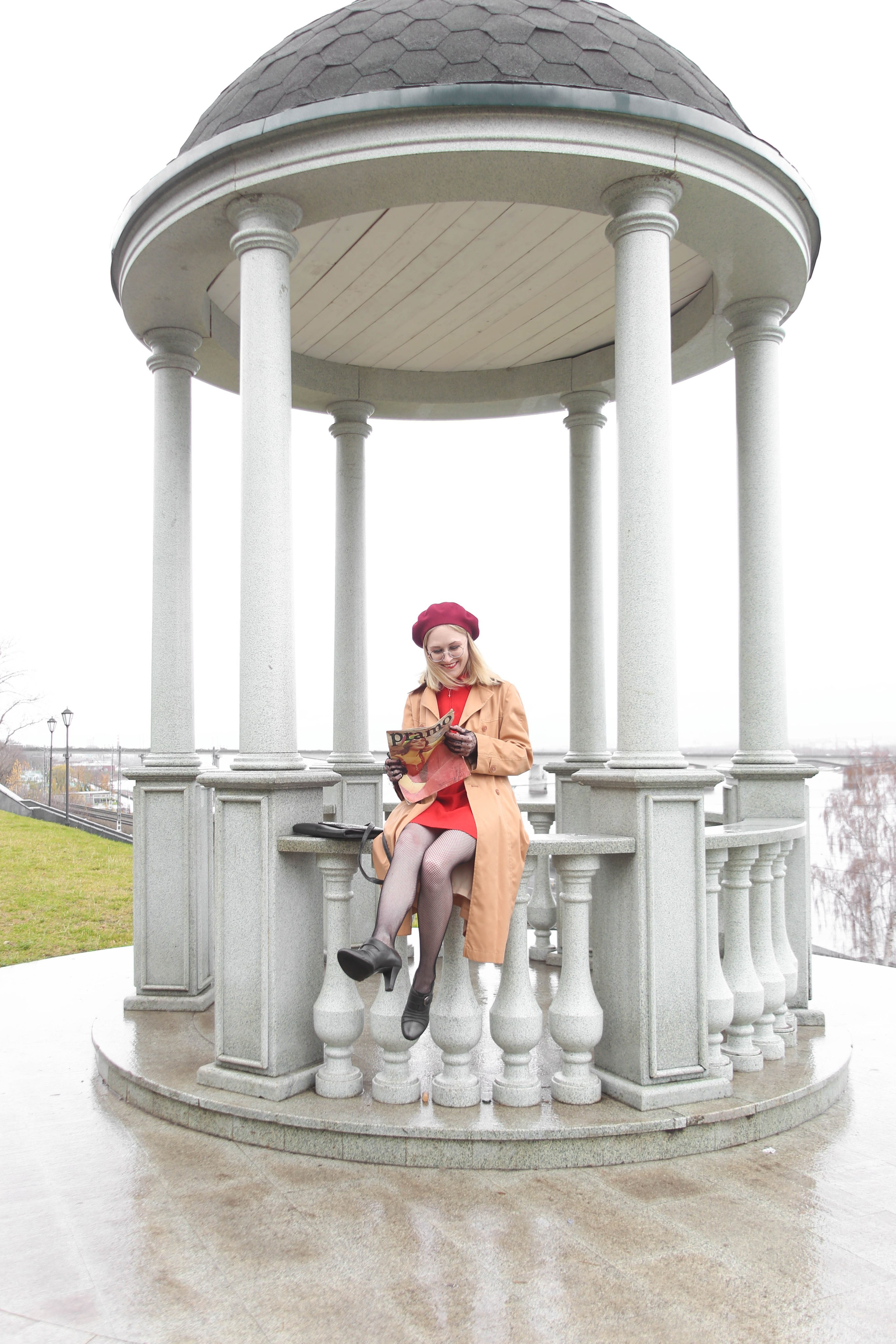 Маша на набережной. Фотограф Пермь. Фотосессия в фотостудии Перми и на свежем воздухе