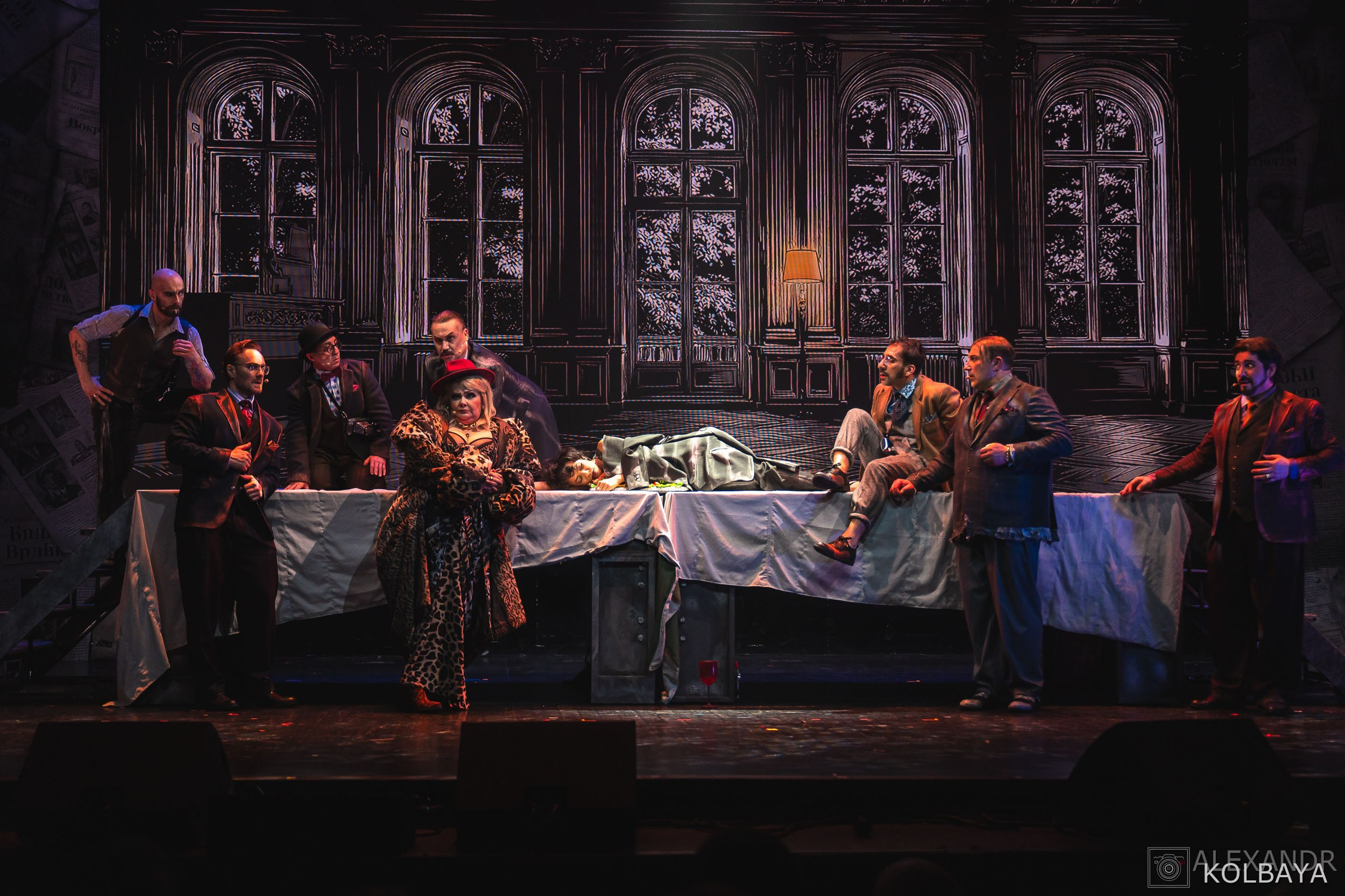 Фотографии со спектакля «Однажды в городе N». Концертный и театральный репортажный фотограф в Москве Александр Колбая