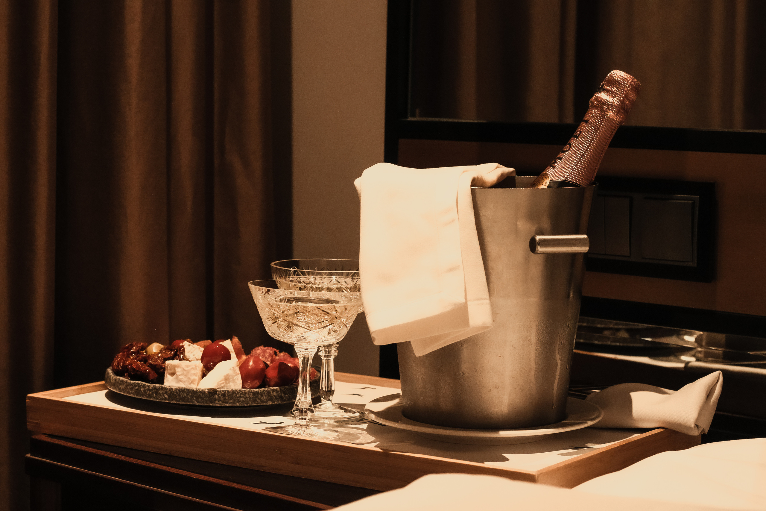 Дарья. Съемка в номере Chekhoff Hotel. Александра Пылёва. Фотограф. Москва