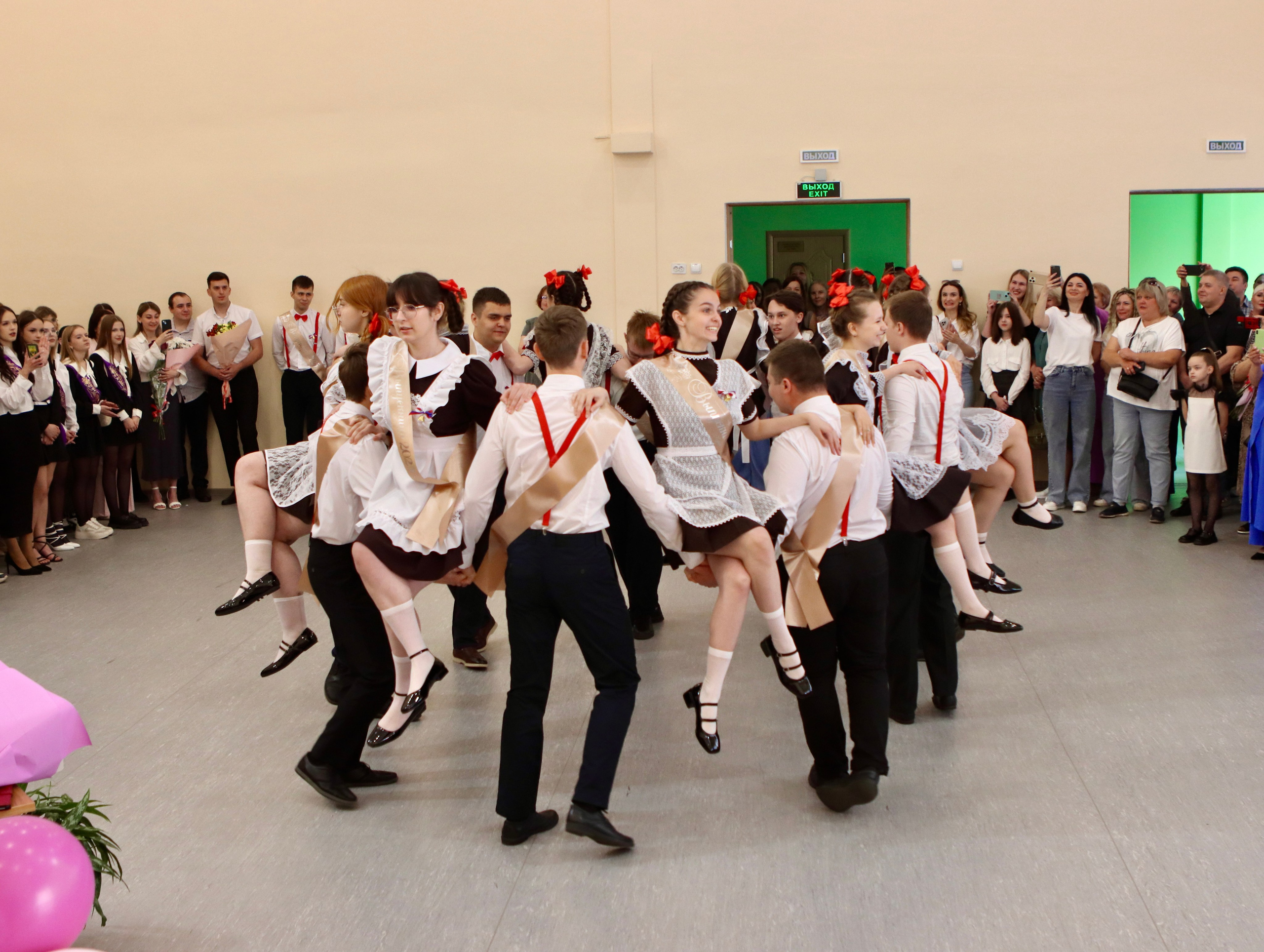 Школьный выпускной. Фотограф в Курске Смирнов Евгений