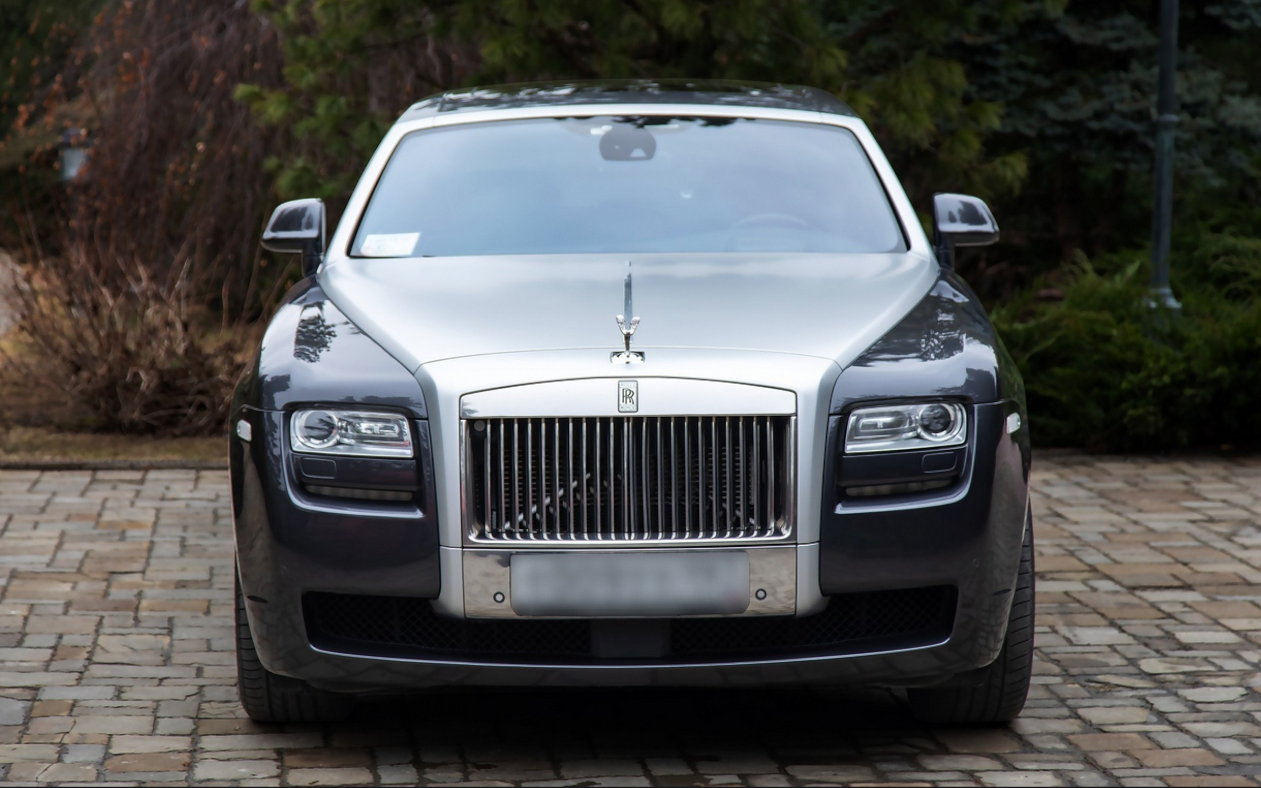 Автомобили. Видеосъемка и фотосъемка свадеб. Фотограф и оператор на свадьбу. Видеосъемка подкастов, собственная видео-фотостудии. Предметная фотосъемка