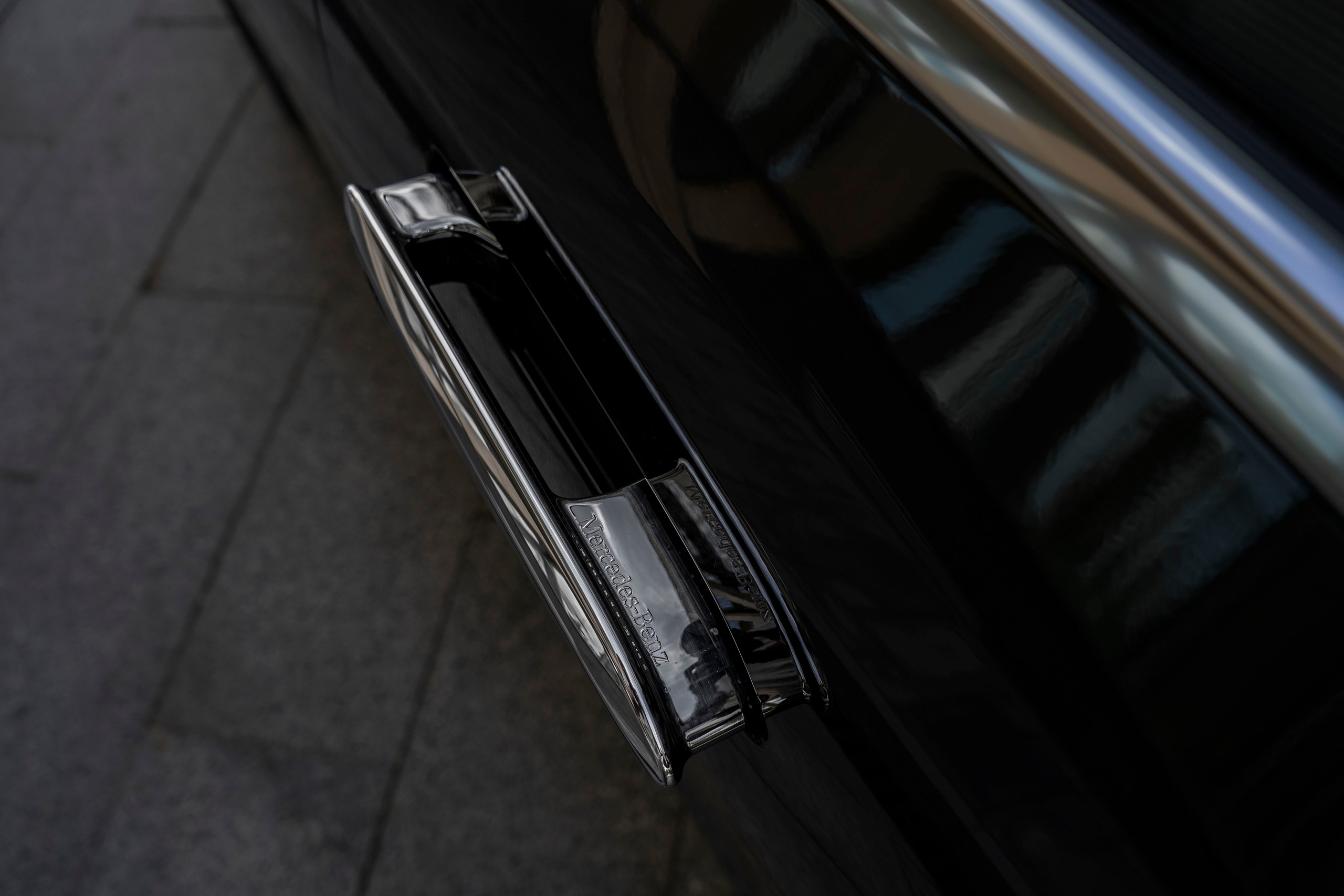 Mercedes-Benz E-class (E300). Автомобильный фотограф Ногинск Денис Городок
