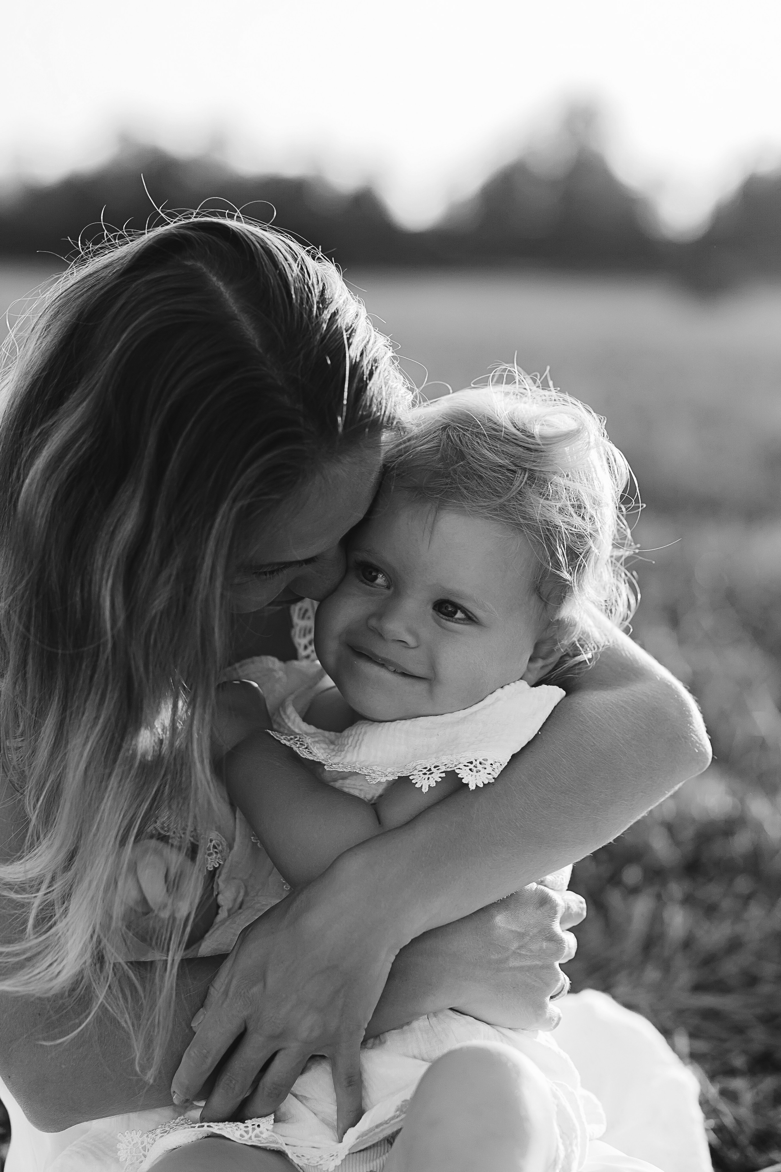 Фотосессия в поле со стогами. Семейный и женский фотограф в Москве Надежда Воробьева
