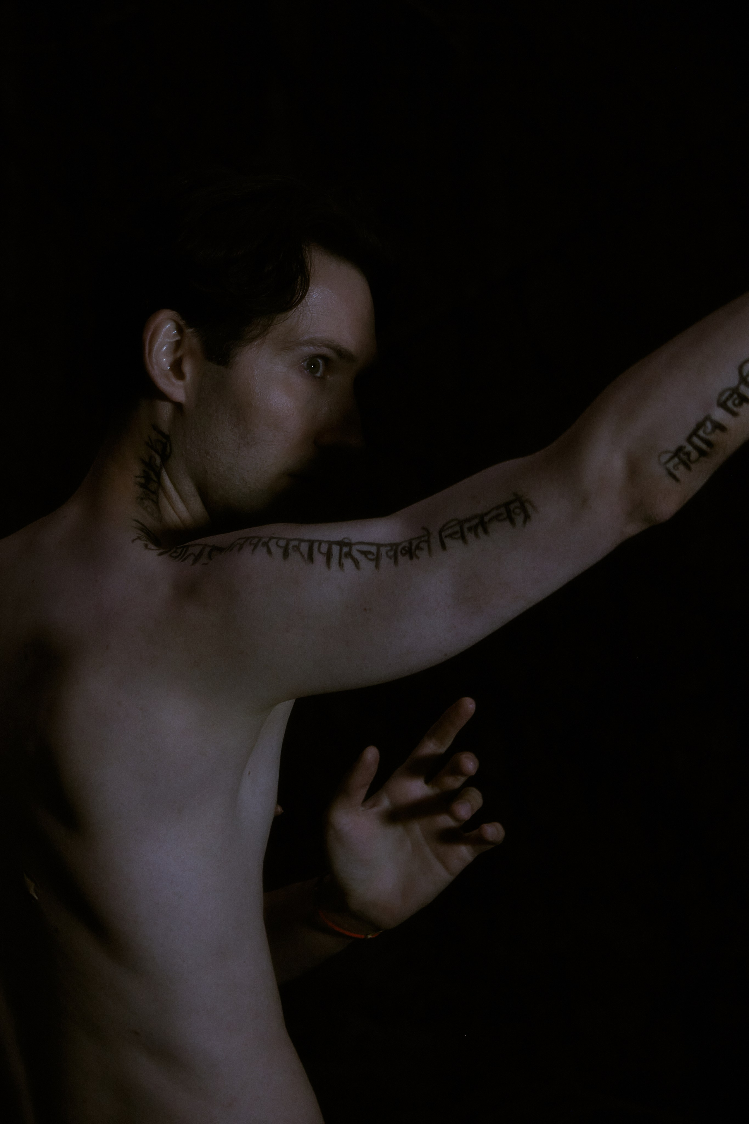 The body as broken manuscript. Фотограф Елизавета Маслова. Москва. Art, Fashion