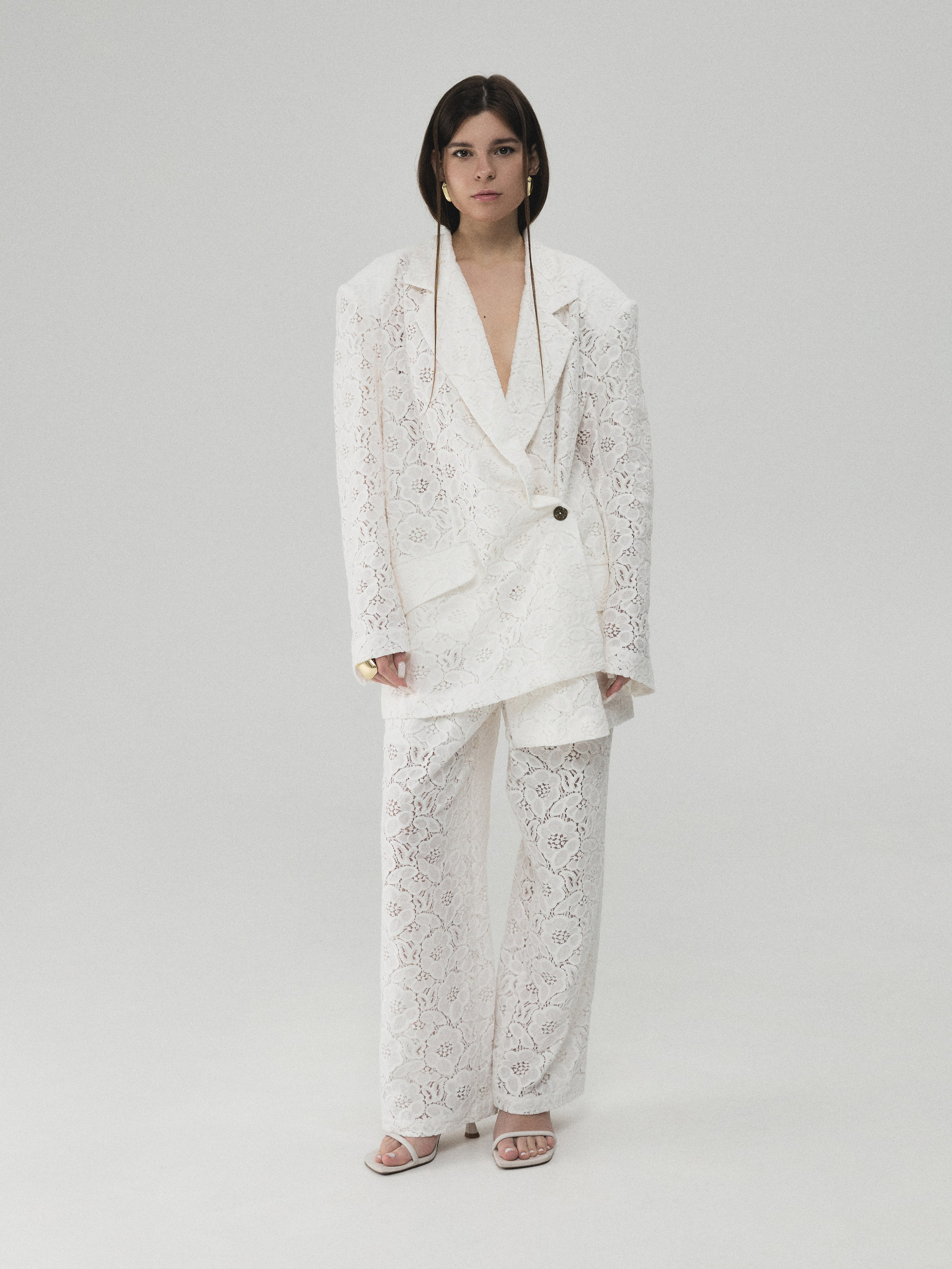 57 Atelier. Фотограф в Москве и Сургуте Алла Лесовая. Снимаю каталог для брендов и индивидуальные портреты для людей