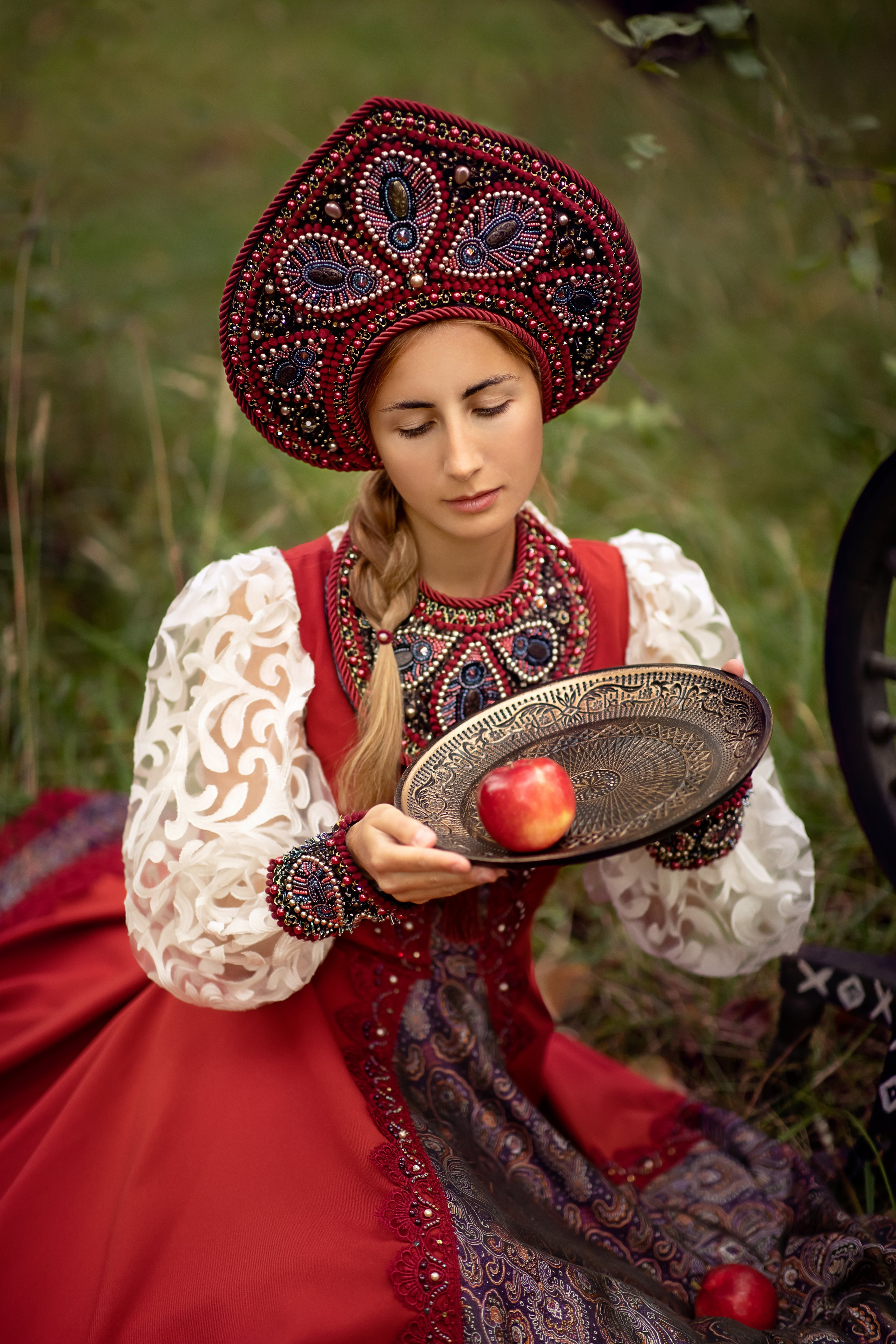 Сайт фотографа Елены Мигачевой. Дизайнер костюмов и украшений, фотограф