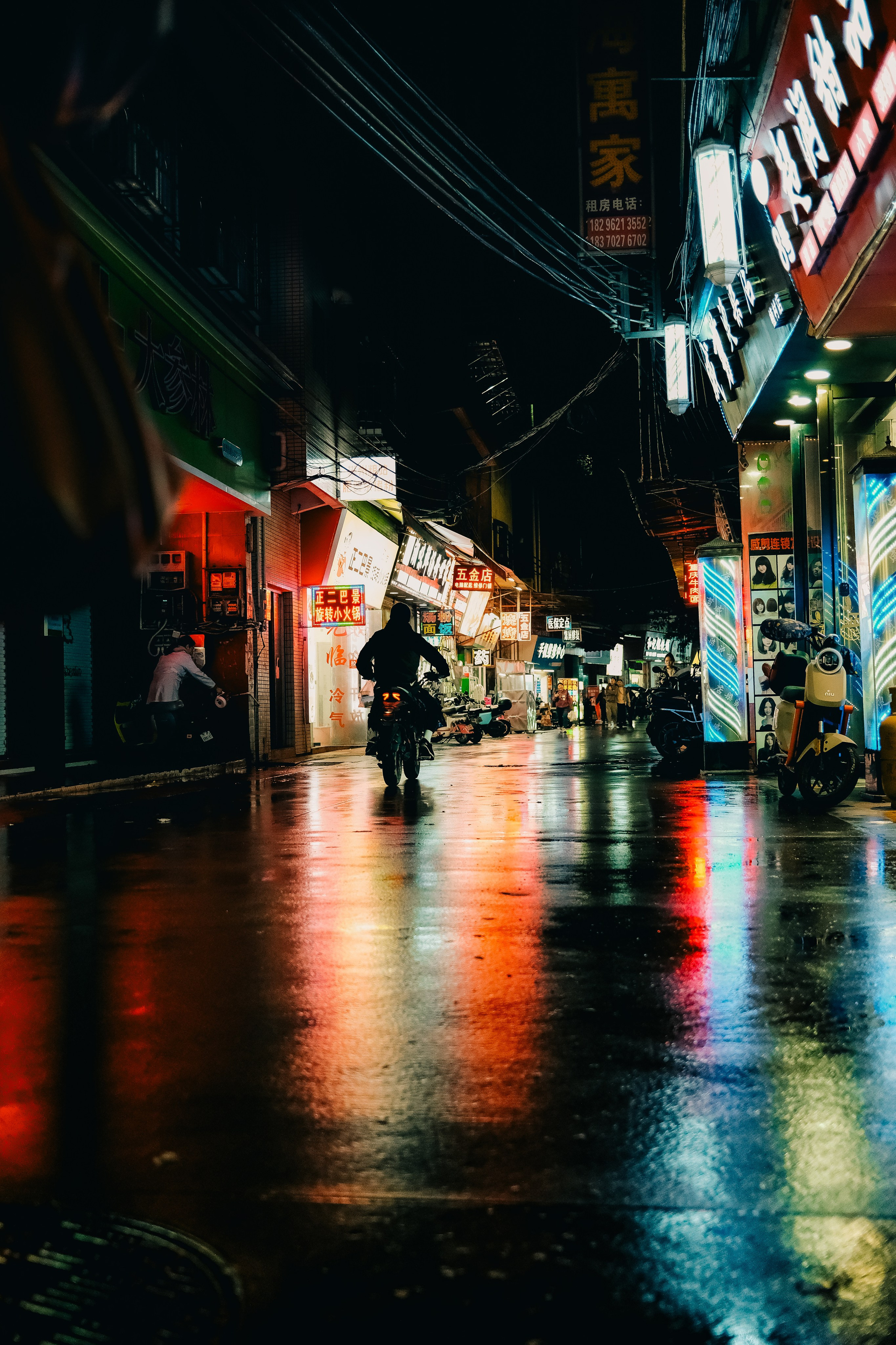 Neon in Guangzhou. Фотограф В Гуанчжоу и Шэньчжэнь Андрей Лопатин