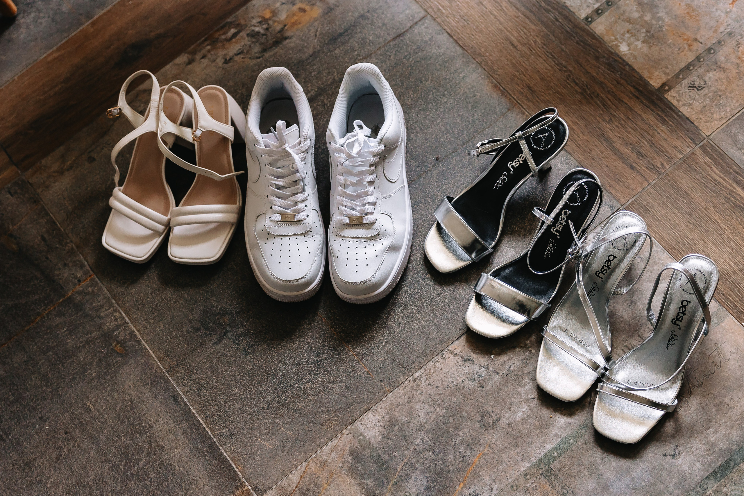 Свадебная съемка в Москве — Профессиональный свадебный фотограф для вашей свадьбы, фото и видео услуги. Фотограф Аделина Raw