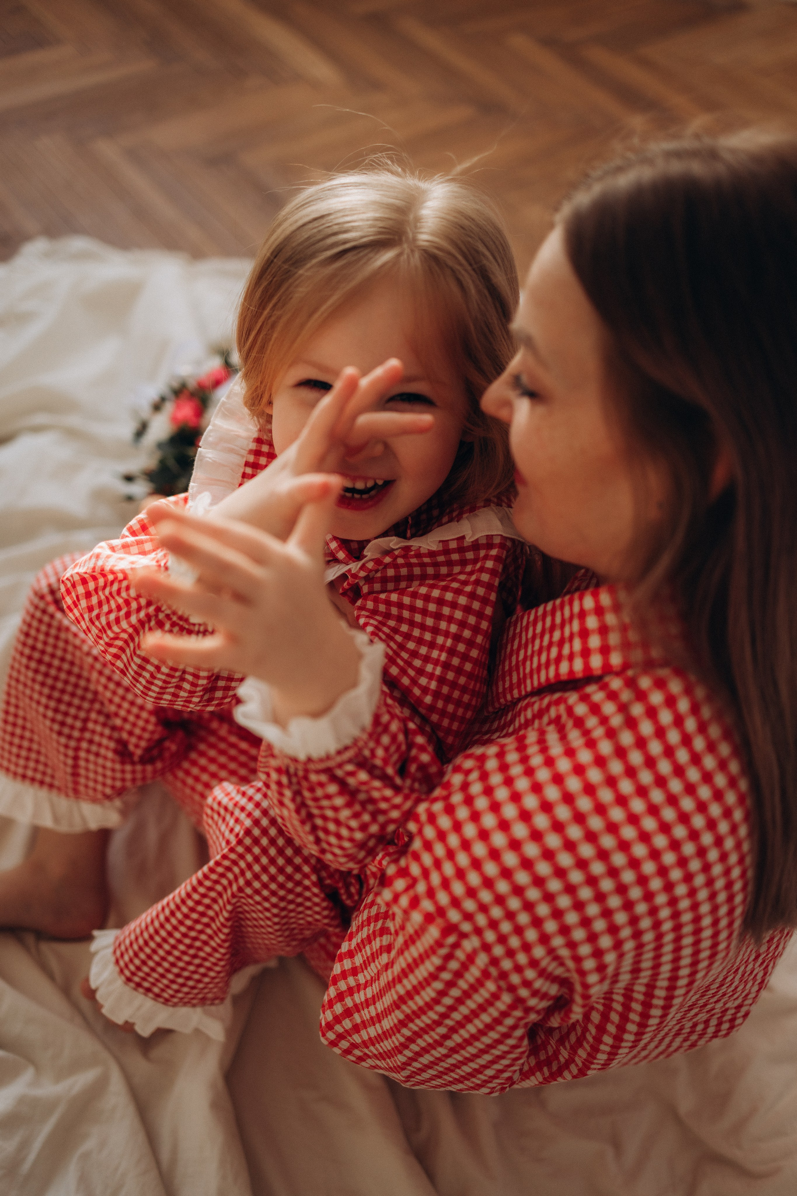 Та самая милая фотосессия мамы и доченьки в студии (февраль, 2026г), г. Обнинск (Калужская обл.). Надежда Стар семейный и церковный фотограф в Жукове и Калужской области