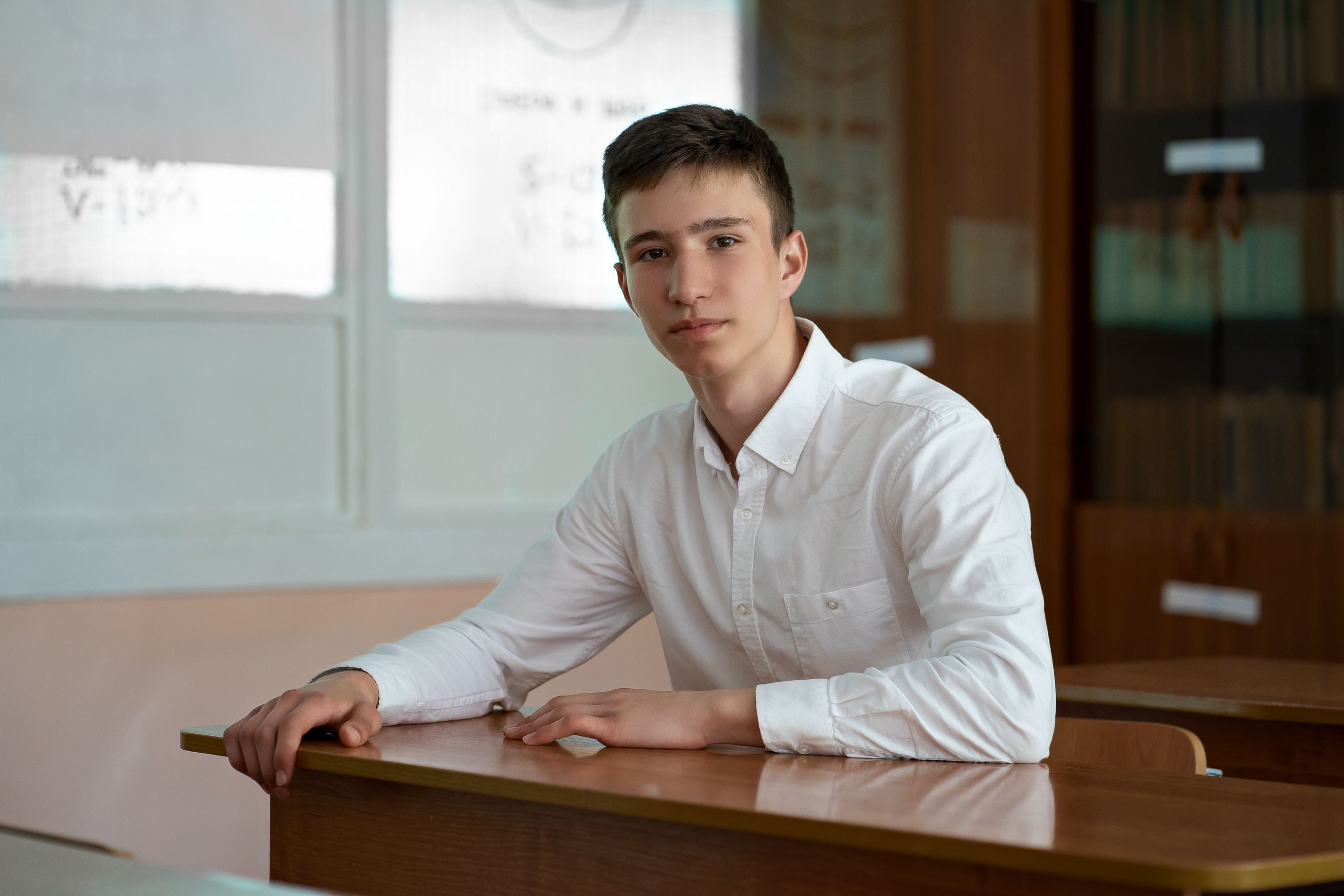 Портреты детей в учебном классе школы. Фотограф в Хабаровске