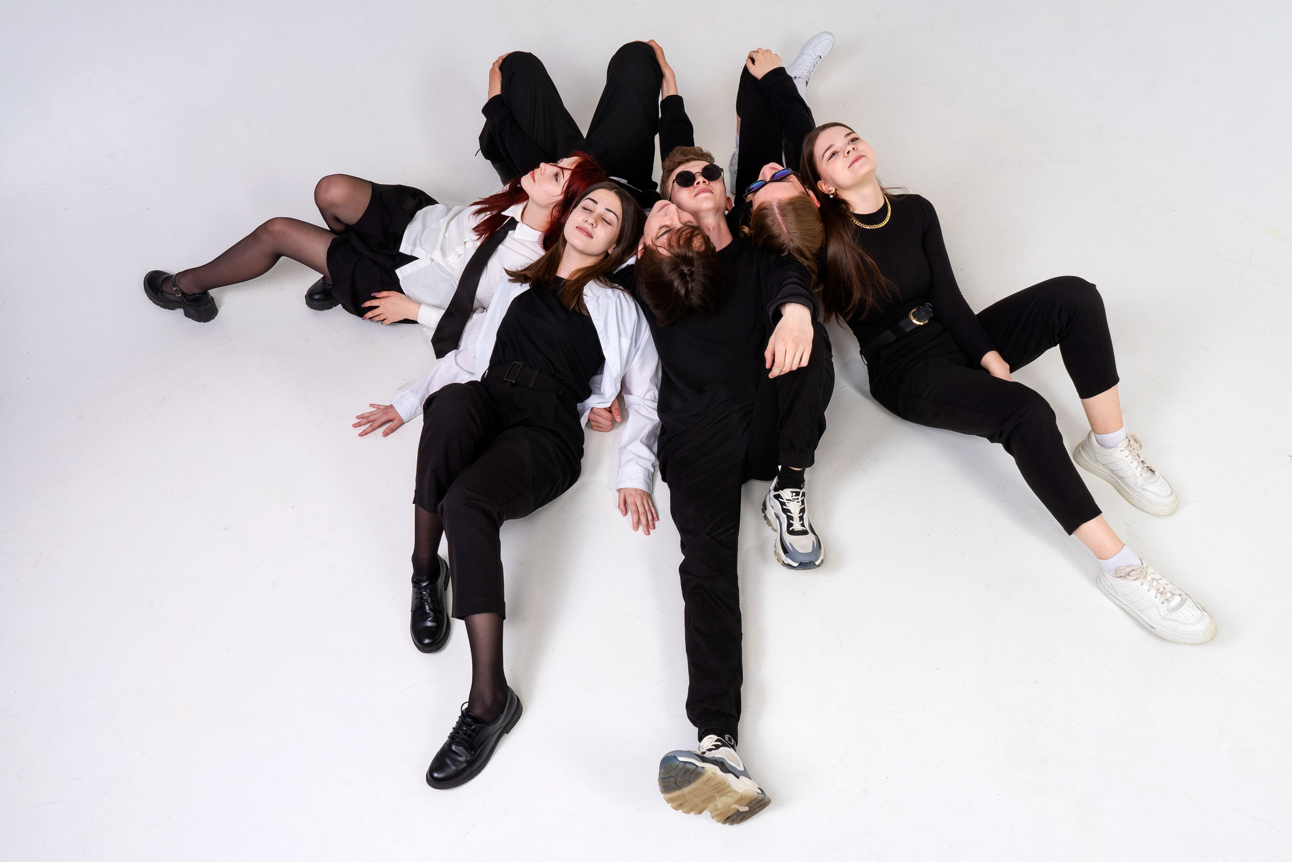 Детские портреты для школьного альбома в фотостудии. Фотограф в Хабаровске