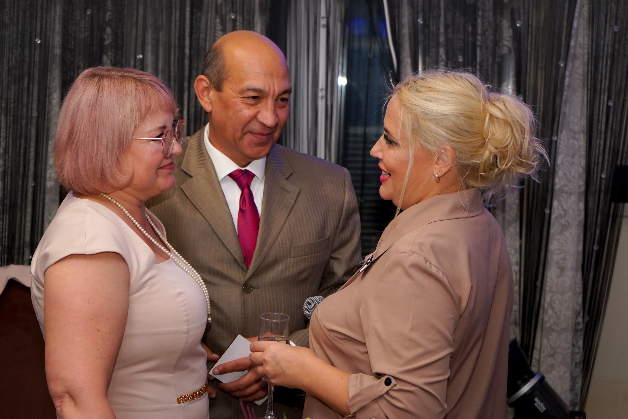 Съёмка свадебного банкета. Фотограф в Хабаровске