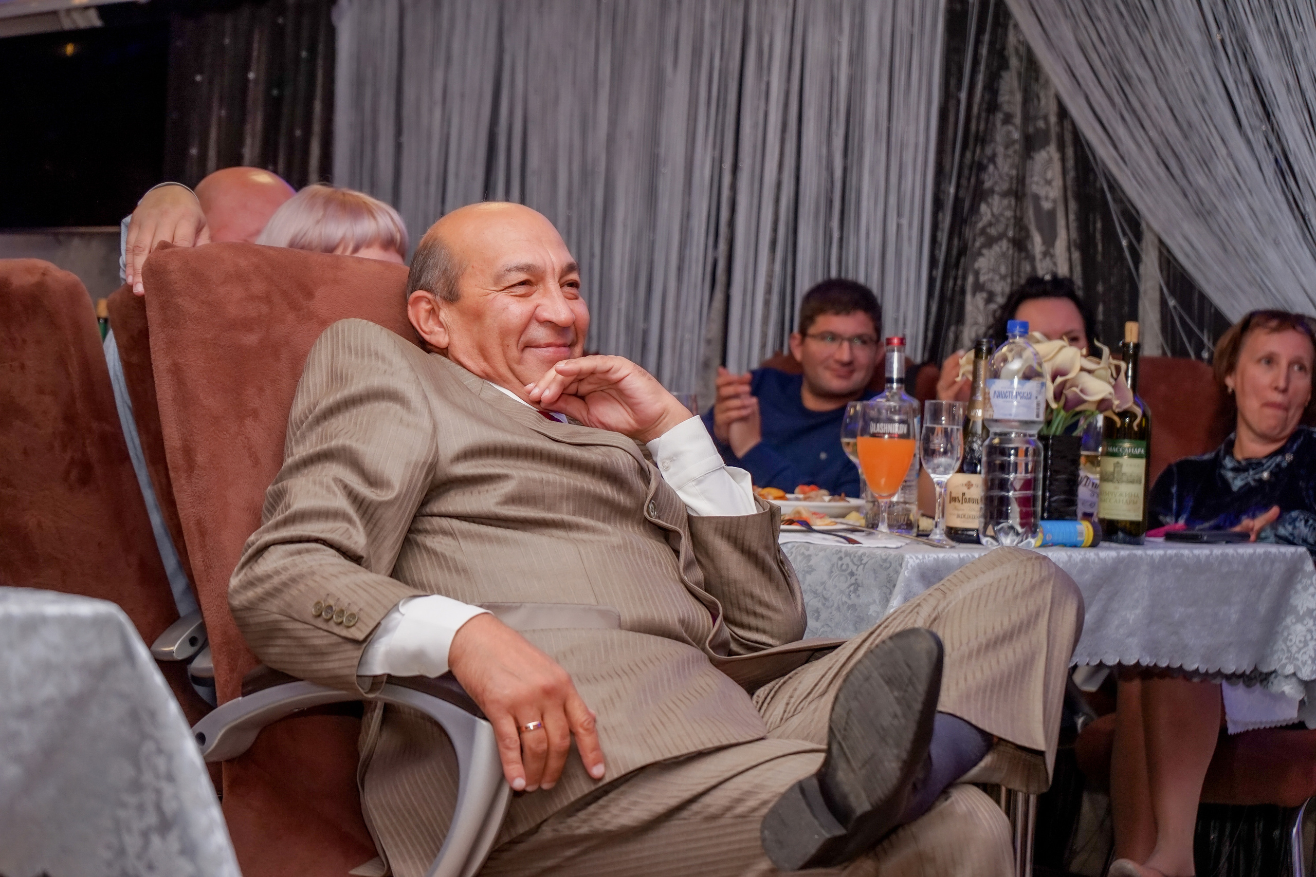 Съёмка свадебного банкета. Фотограф в Хабаровске