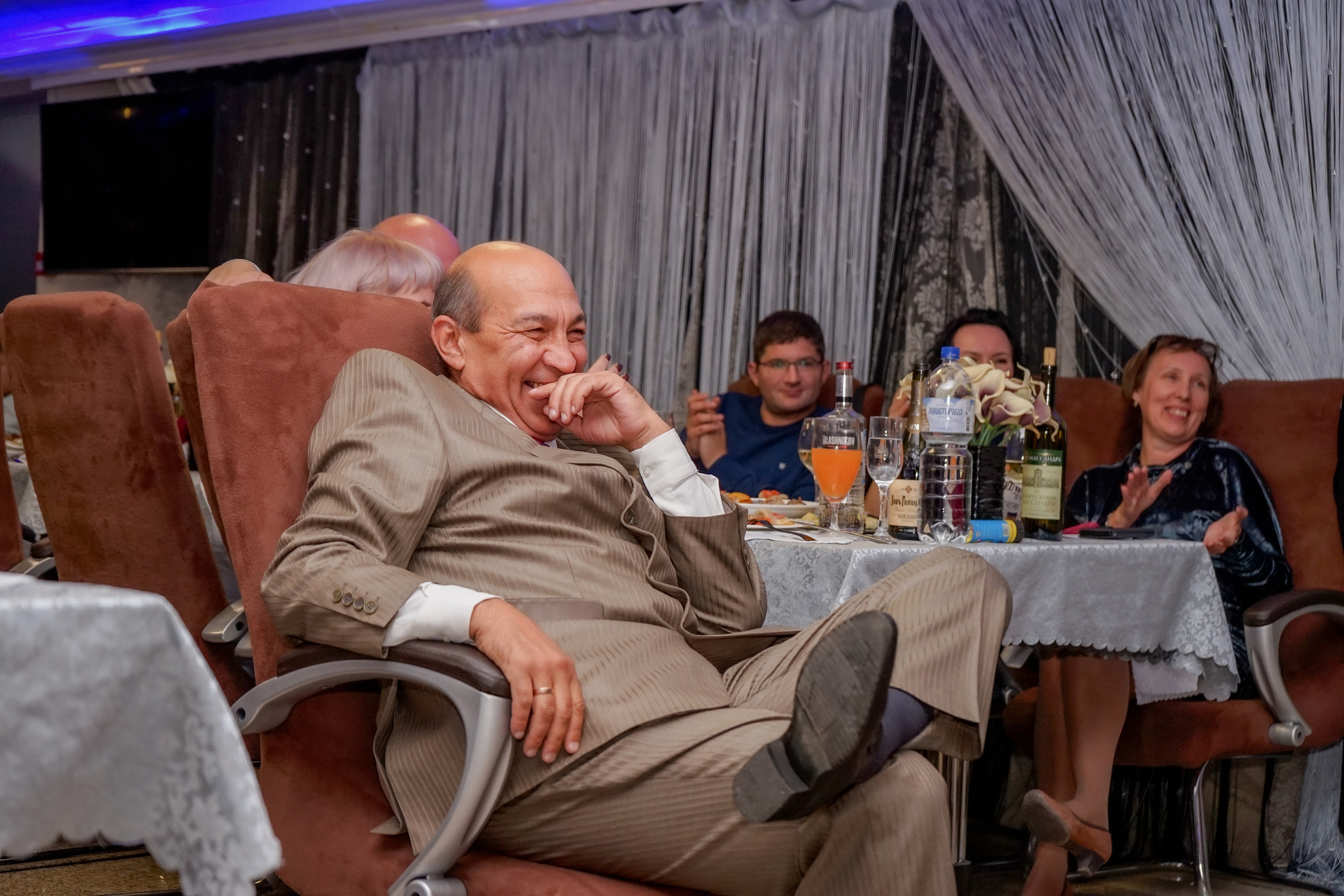 Съёмка свадебного банкета. Фотограф в Хабаровске