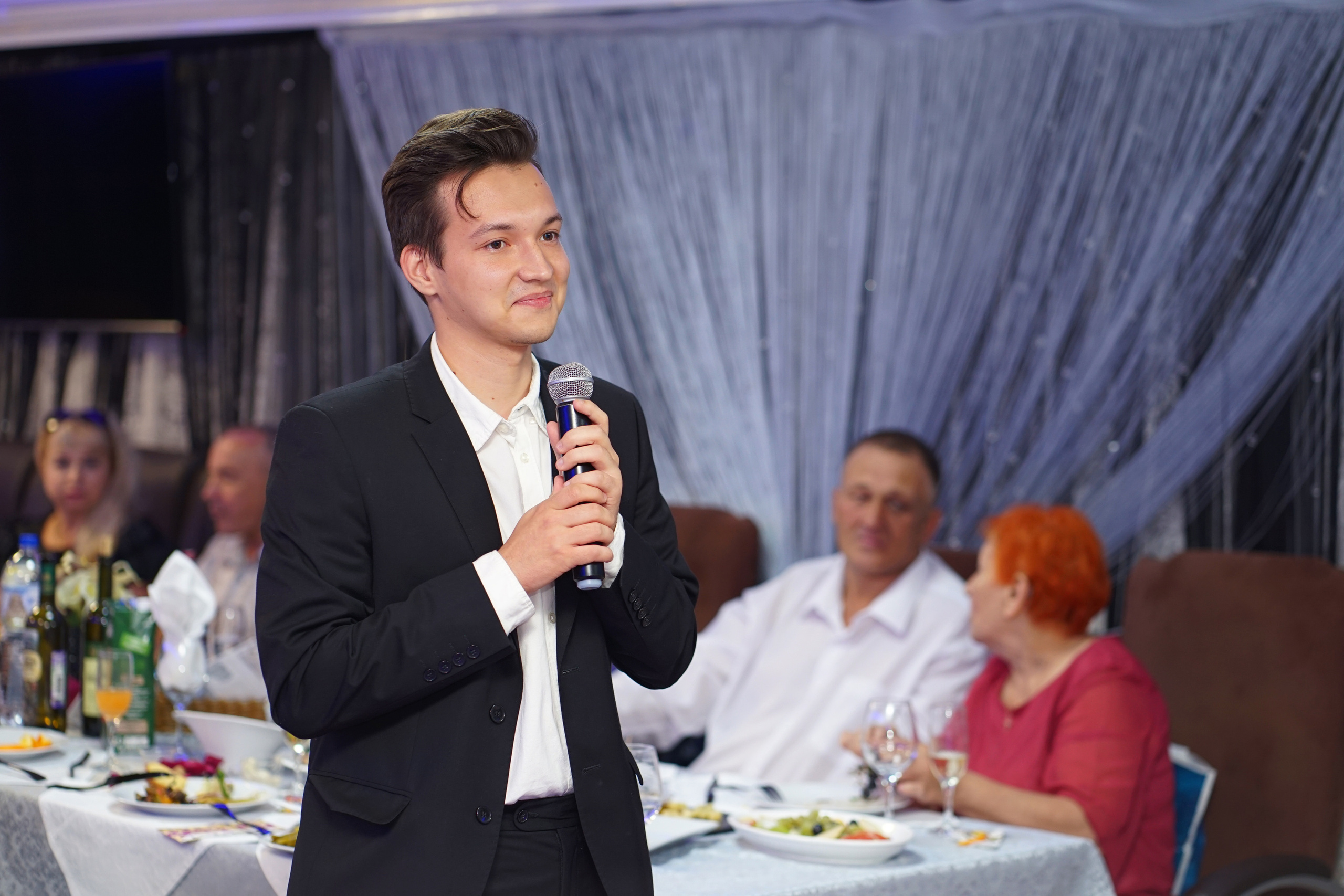 Съёмка свадебного банкета. Фотограф в Хабаровске