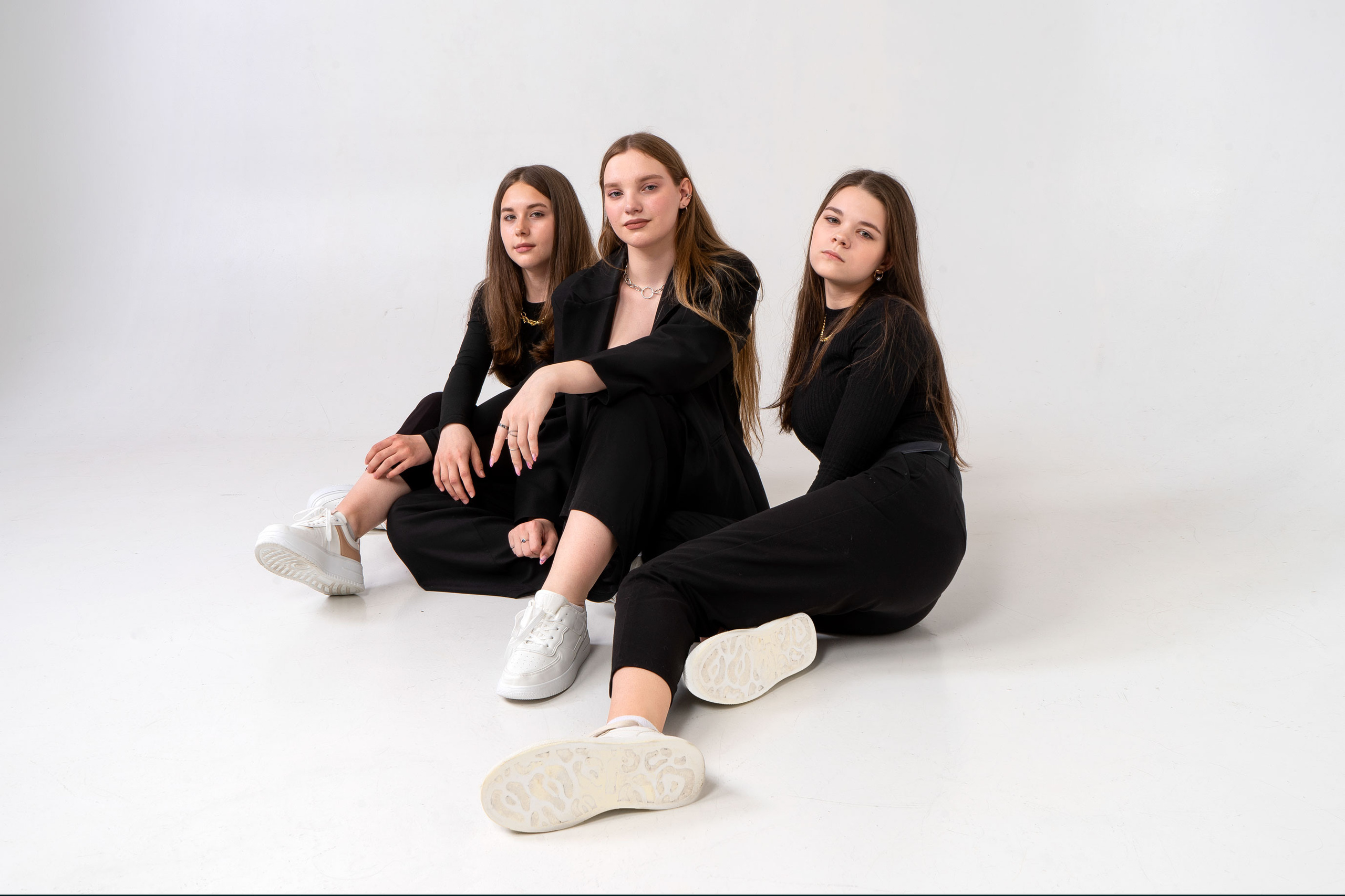 Детские портреты для школьного альбома в фотостудии. Фотограф в Хабаровске