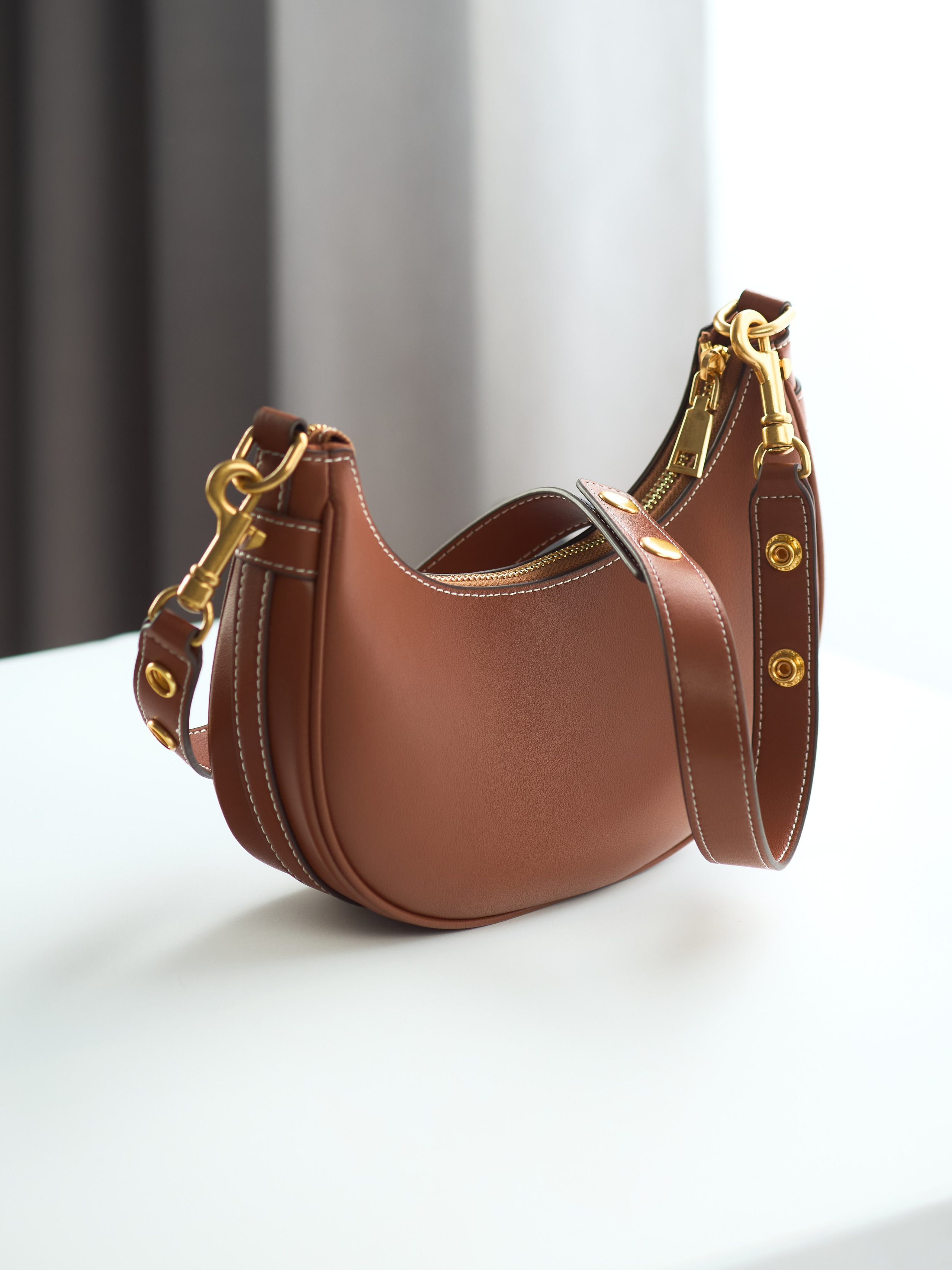 Mood-контент. Предметная фотосъемка в Алматы. Предметный фотограф для маркетплейстов Артур Ахмадиев