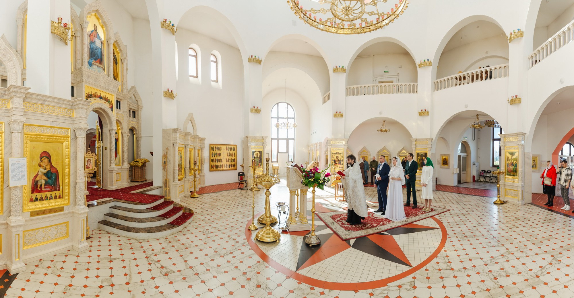 Венчание, церковь Преображения Господня в Лигово. Фотограф крещение венчание в Петербурге! Помогает подобрать храм и посоветовал душевного батюшку в СПб