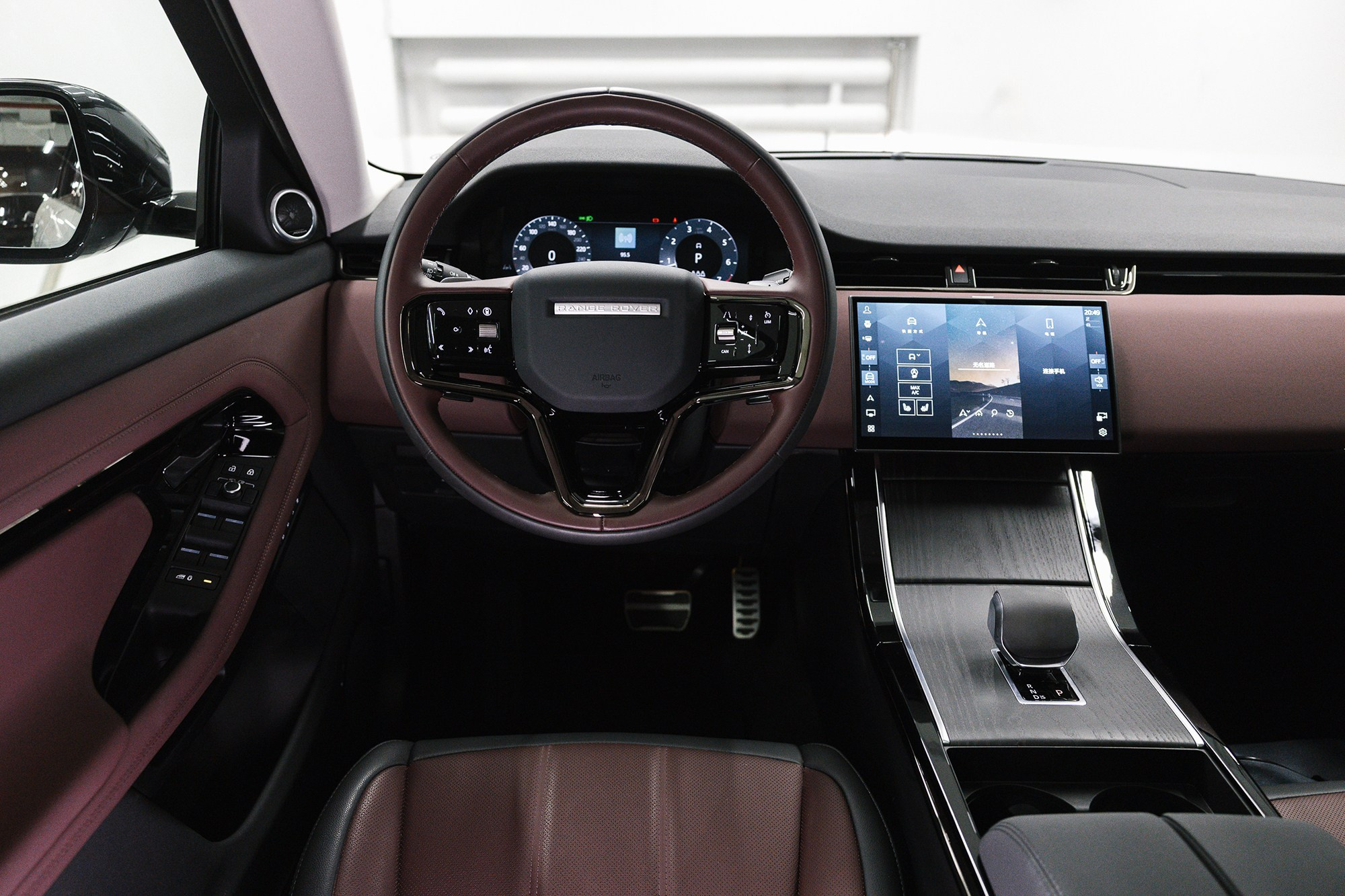 Land Rover Range Rover Evoque.2.0 Si4 4WD AT (249 л. с.). Автосалон «Х-Авто»