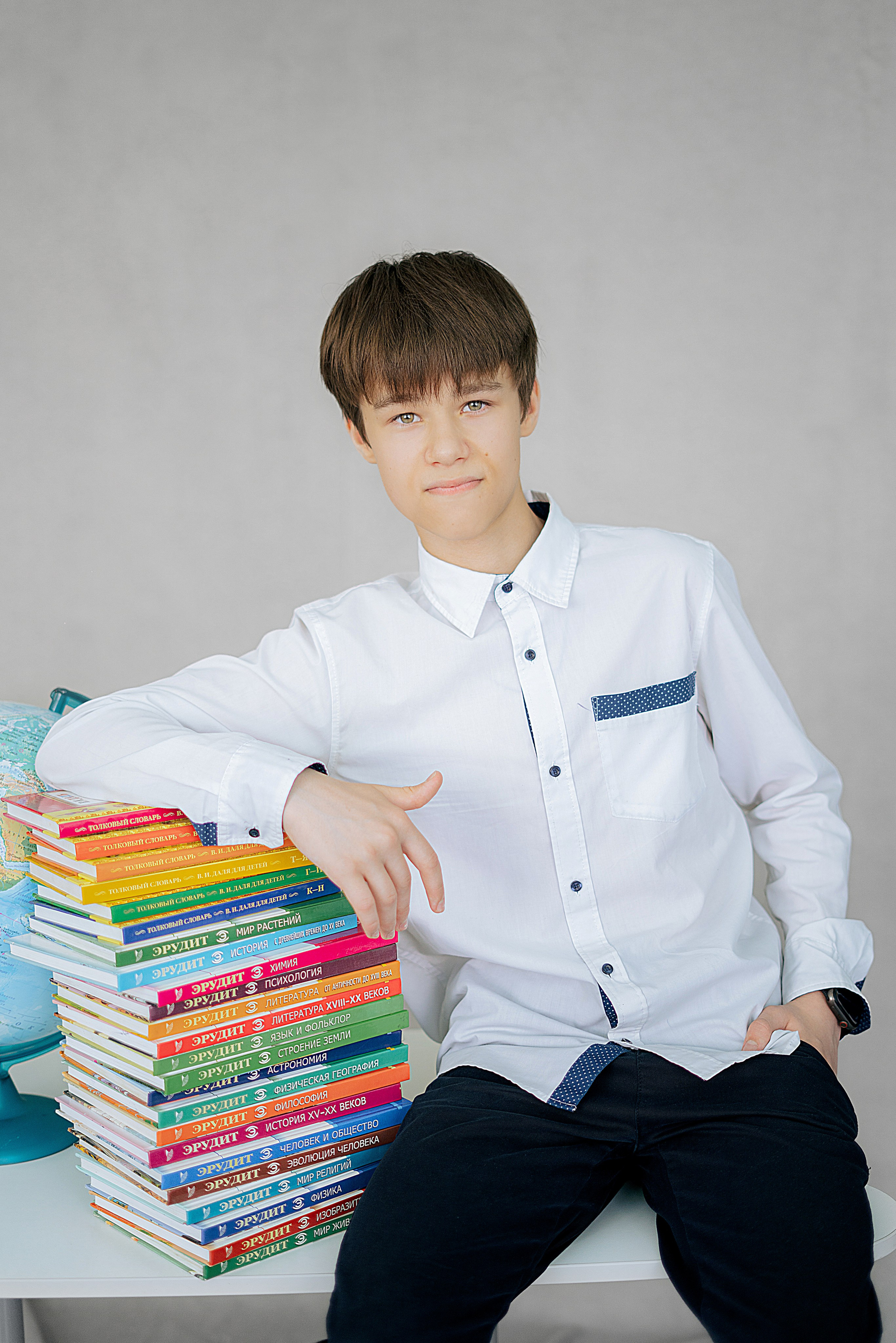 Школьные портреты. Школьный фотограф в Челябинске. Выпускные фотоальбомы