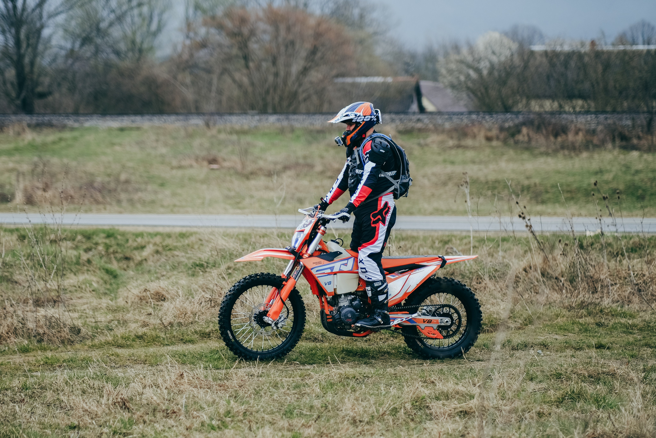 Съемка для Sharmax Moto в Горячем Ключе. Свадебный фотограф Денис Ожигин в Краснодаре и крае. Эмоциональная и стильная съемка вашего дня