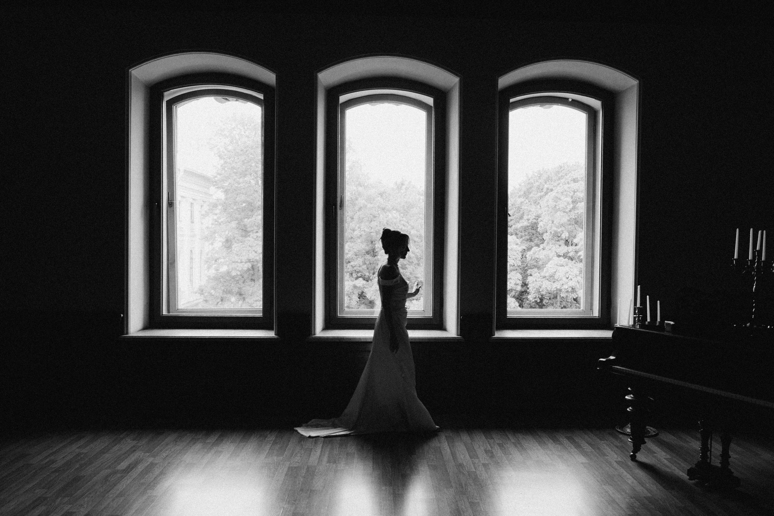 Свадьба в Питере. HELD BY LOVE. Фотограф в Астрахани Радмир Баймухамедов