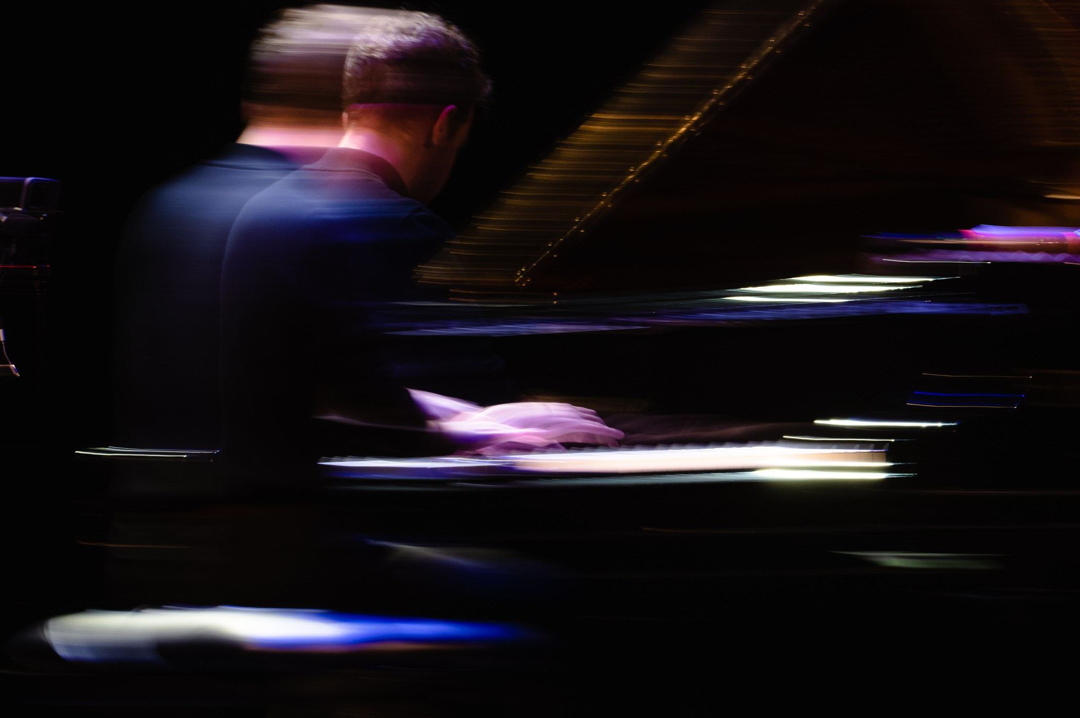 Денис Стельмах Denis Stelmakh Презентация альбома Mayday. Репортажный и концертный фотограф Алексей Патентный в Екатеринбурге