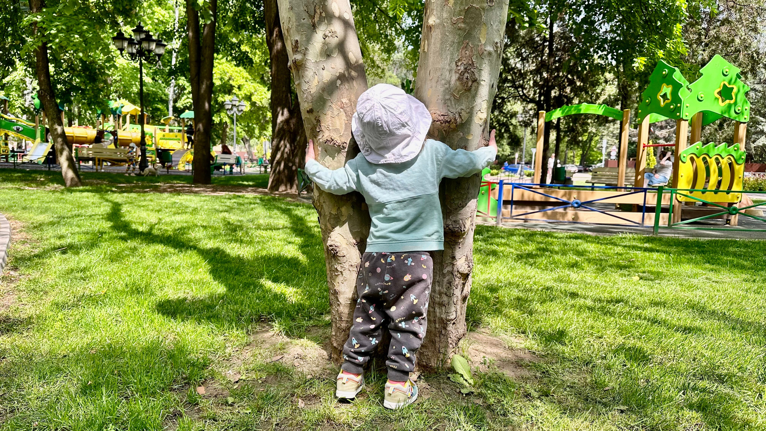 Дети. Смотри, красота!