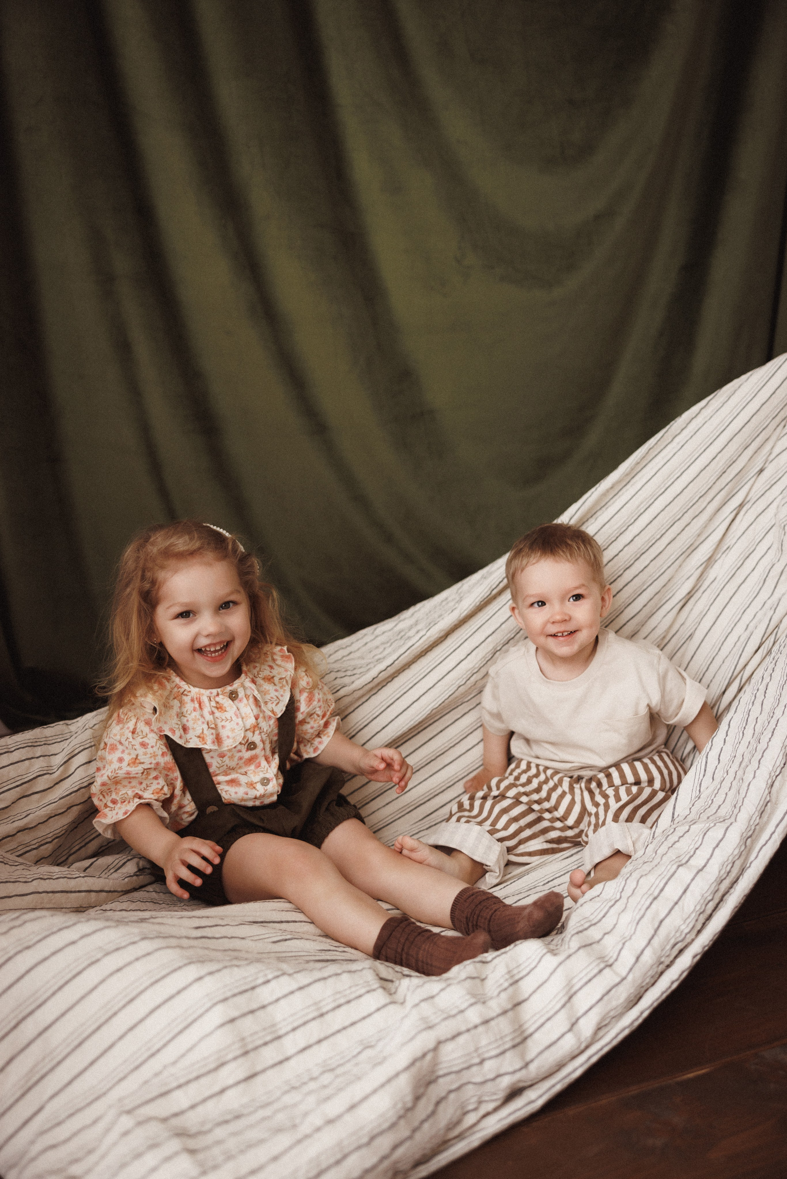 Семейная фотосессия в фотостудии «Mestone», город Краснодар. Семейный и детский фотограф в Краснодаре Анна Трашкова