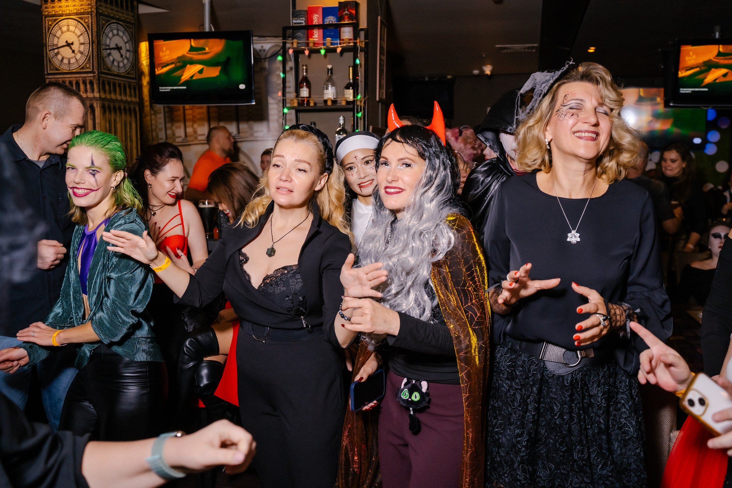 Зловещие попотрясы. Клубная вечеринка | 02.11.24. Галерея Фантим