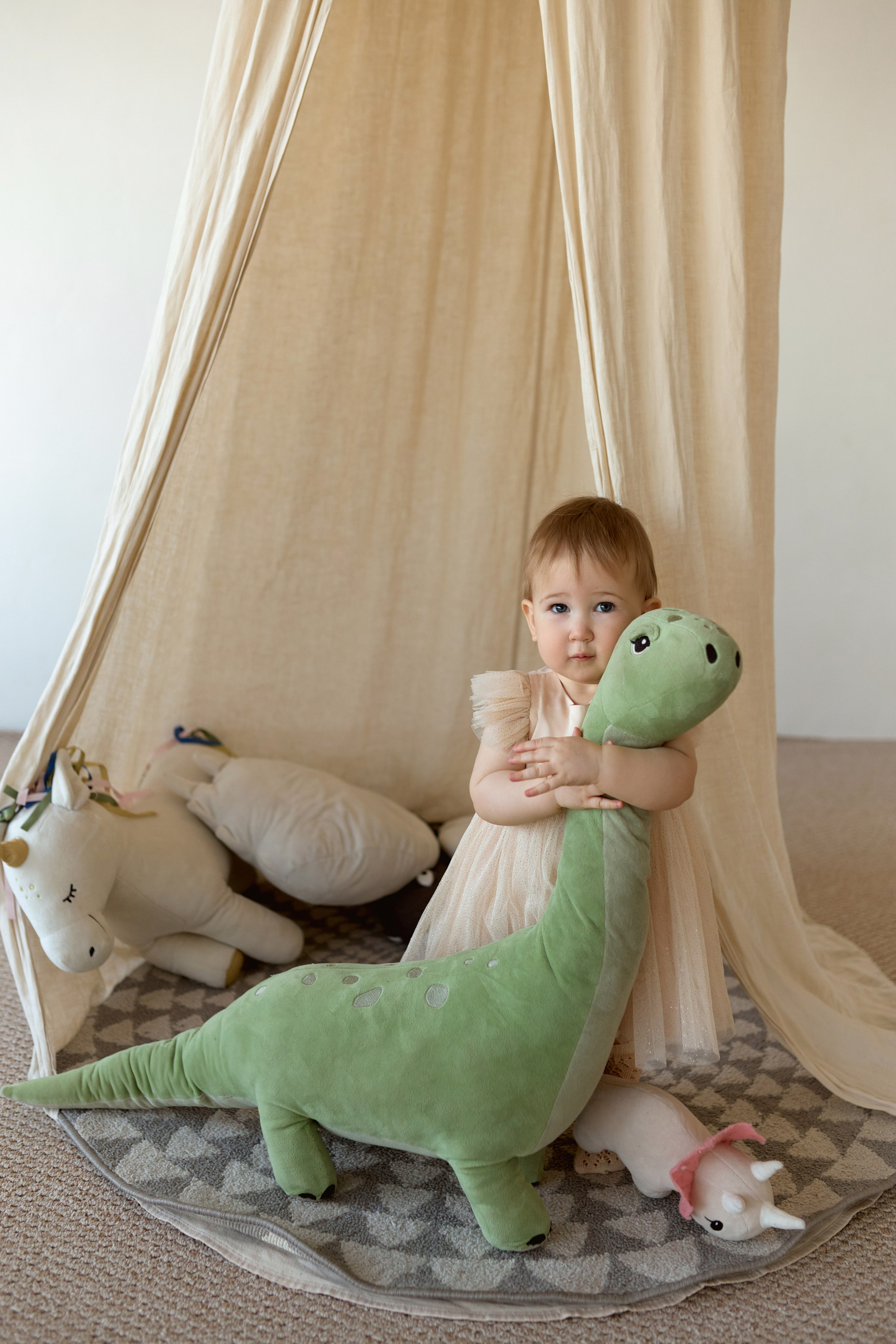 Семейная фотосессия на день рождения ребенка. Сестры Карабаза. Фотографы и ретушеры в Москве и Санкт-Петербурге