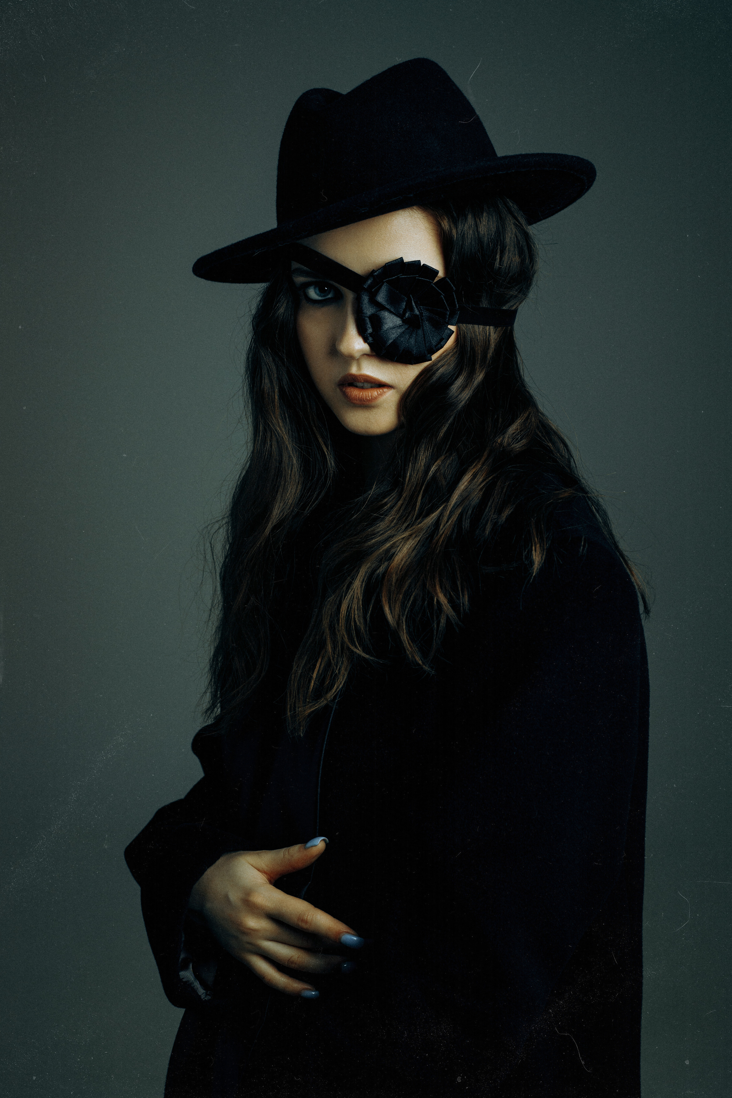 Фотосессия девушки в студии Нижний Новгород. Портретный фотограф Антон Зуев в Нижнем Новгороде