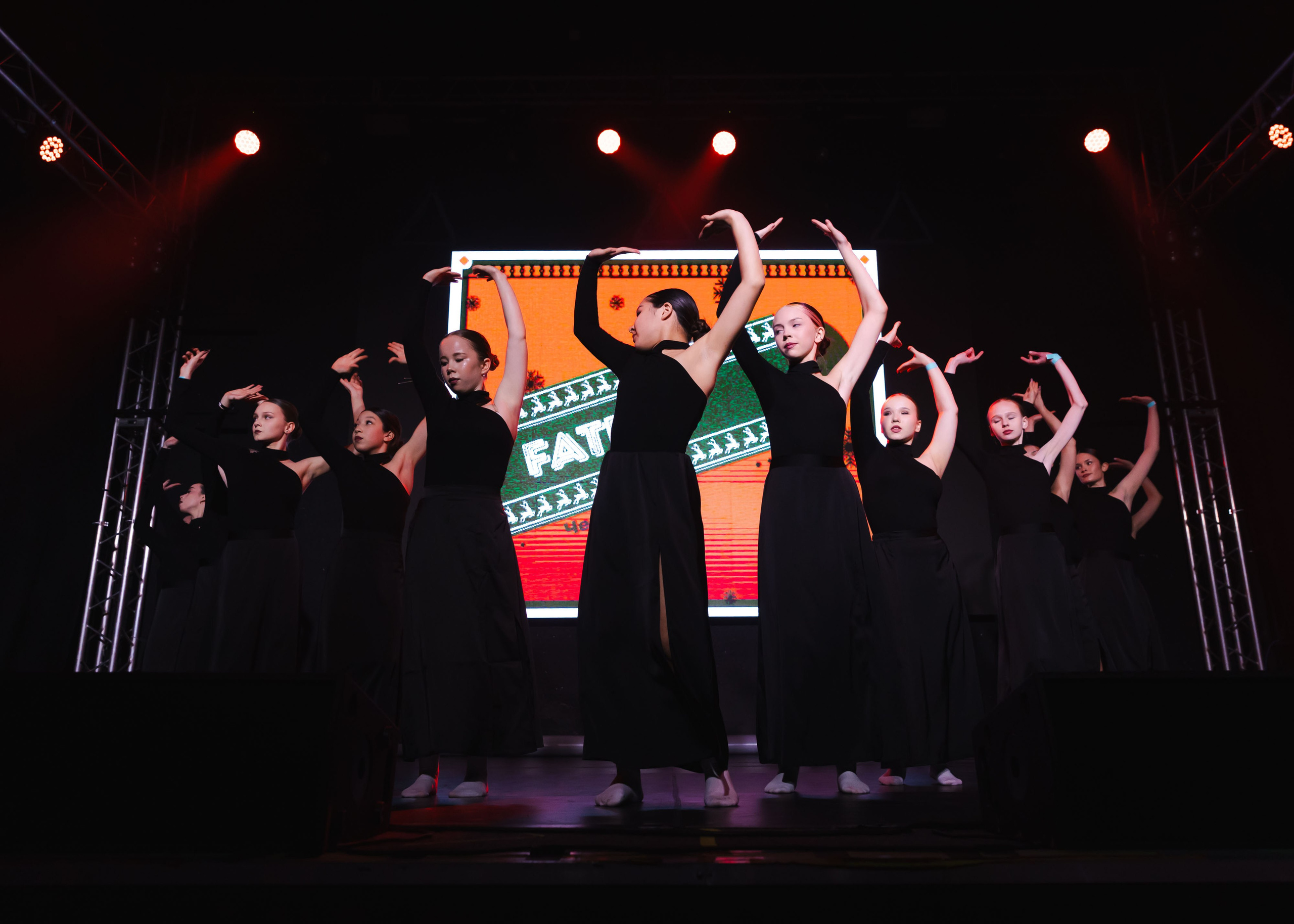 21.12.2025 Новогодняя Тусовка Non Stop. ФОТОГРАФ ВИНОГРАДОВА ДАРЬЯ