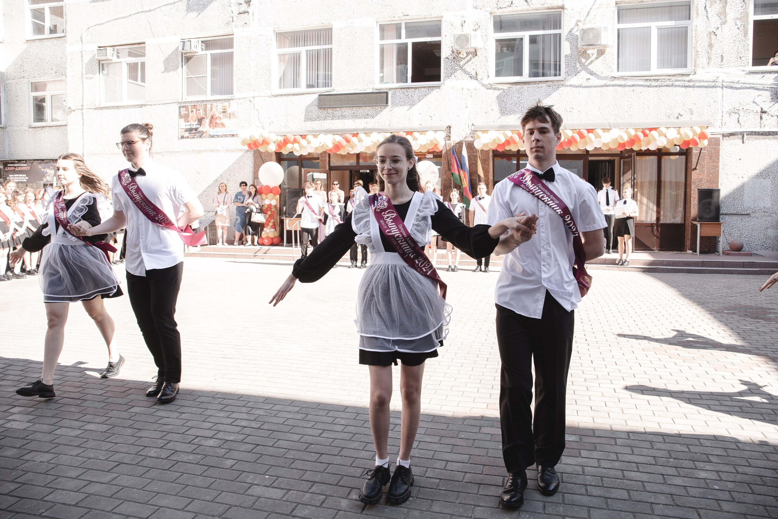 11 класс 33 школа. Выпускные альбомы Натальи Бутко: Новороссийск, Анапа, Геленджик