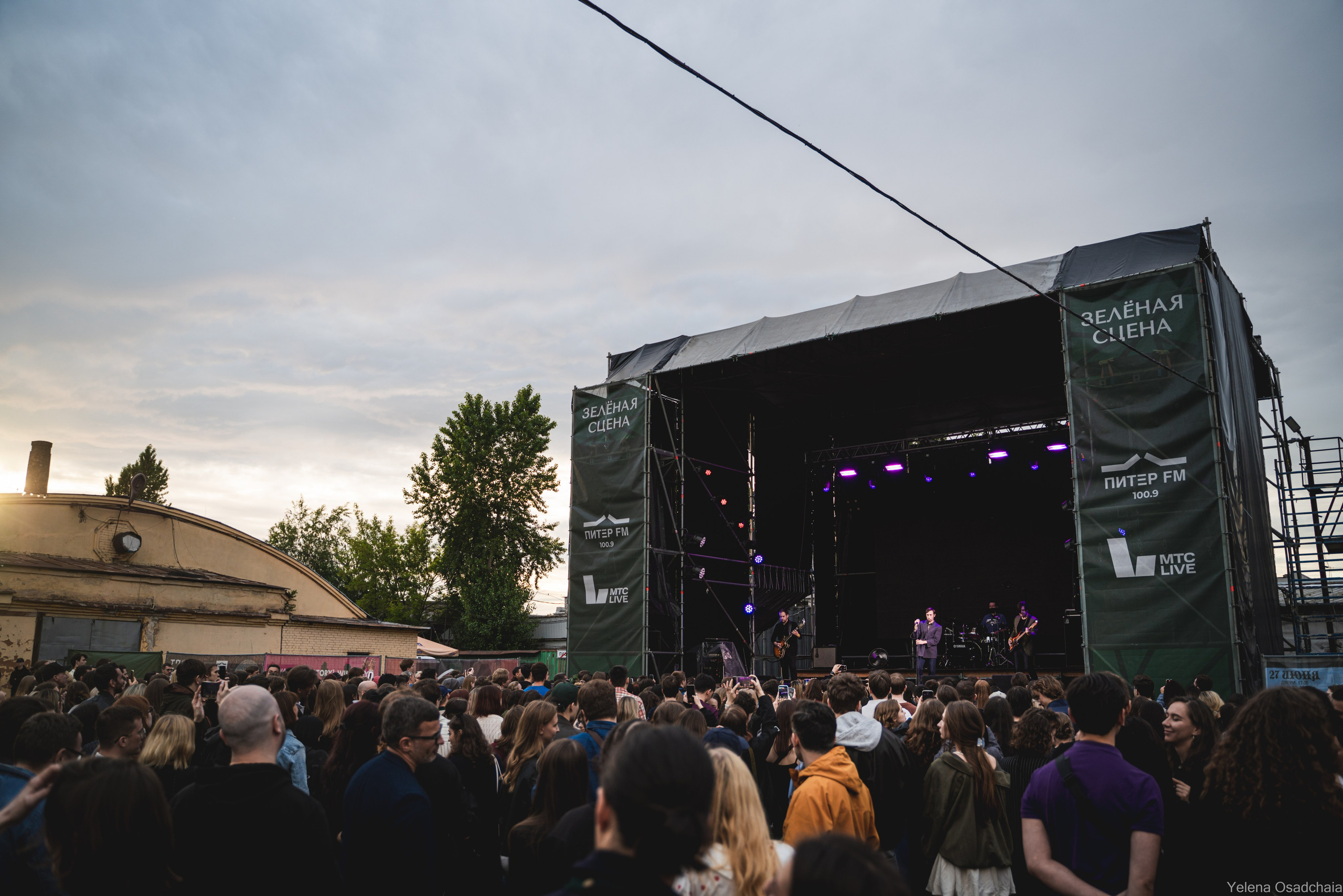 Свидание на Зеленой сцене. Елена Осадчая — фотографирую музыку на сцене и в жизни