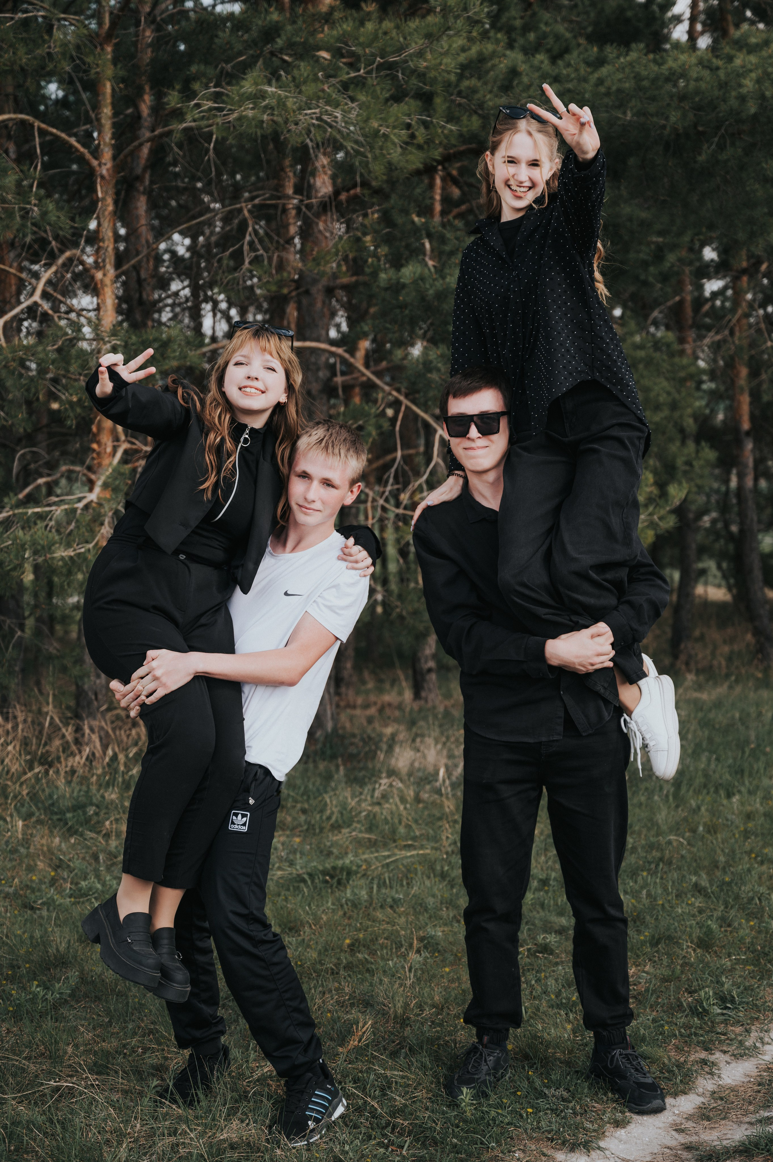 На природе. Выпускные альбомы и Школьный фотограф в Алексеевке, Бирюче, Красном