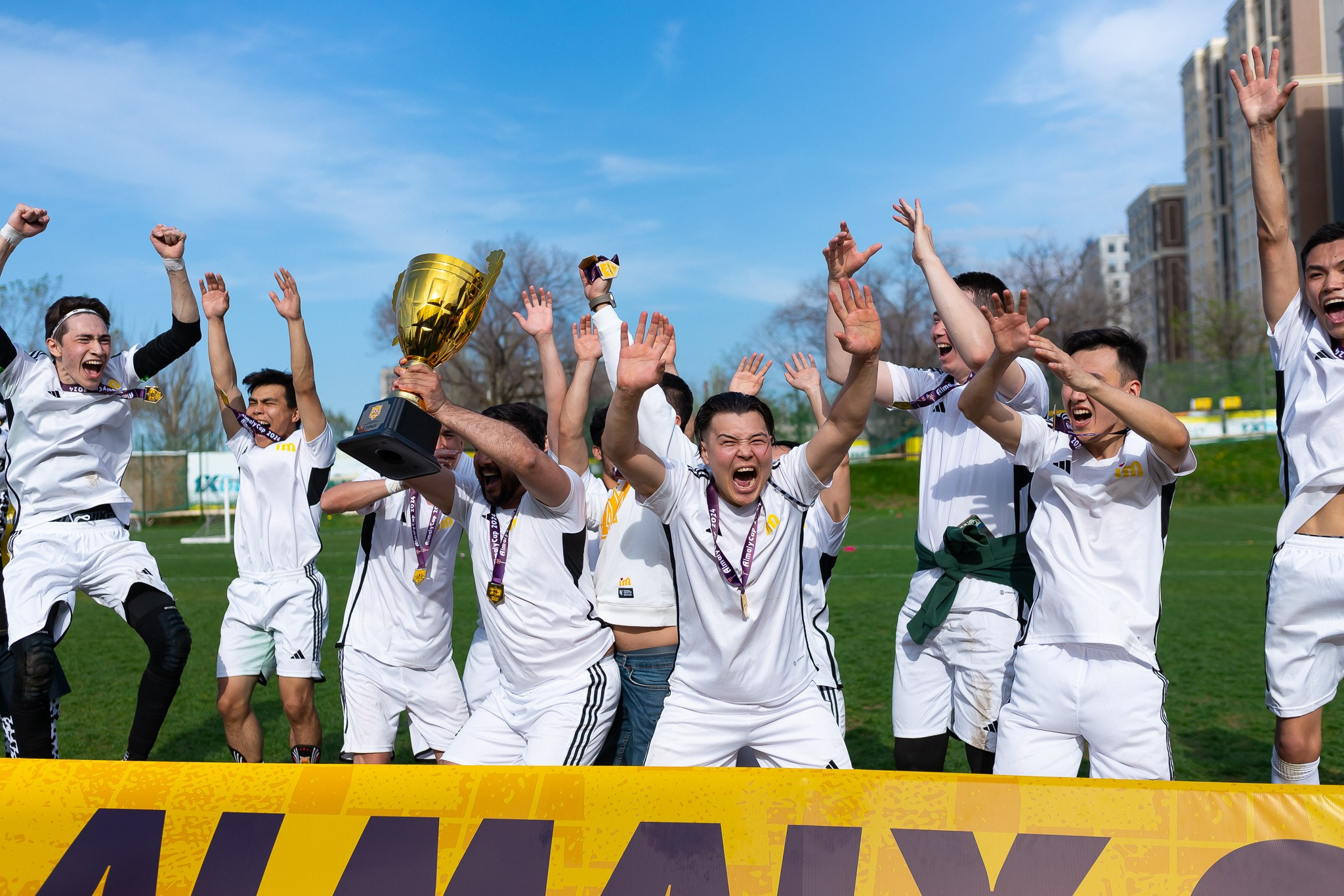 MIKHAIL VASSILYEV — Свадебный и Репортажный фотограф в Алматы