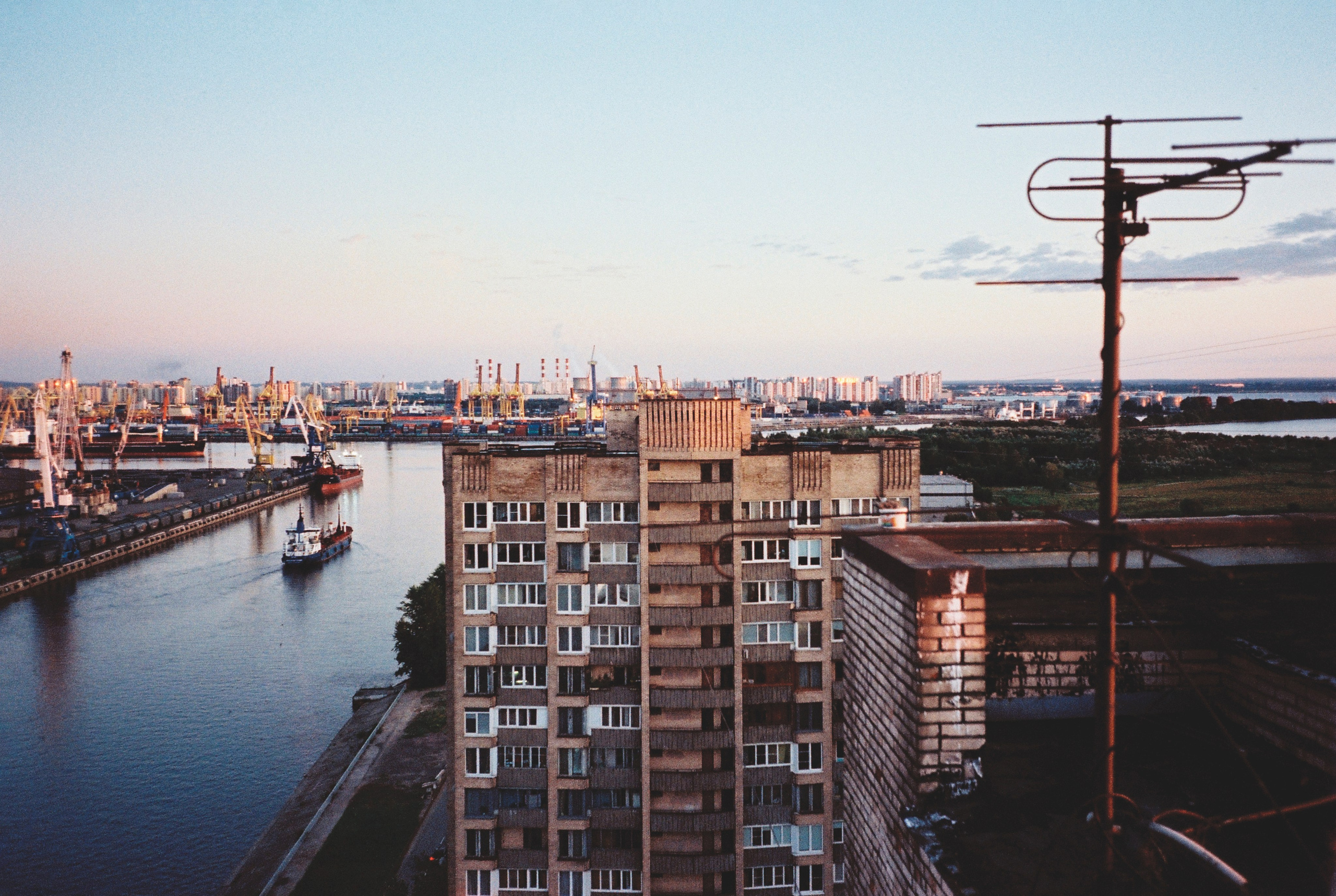 Фотографии цветные. Свадебный и семейный пленочный фотограф в Петербурге Истомина Ирина