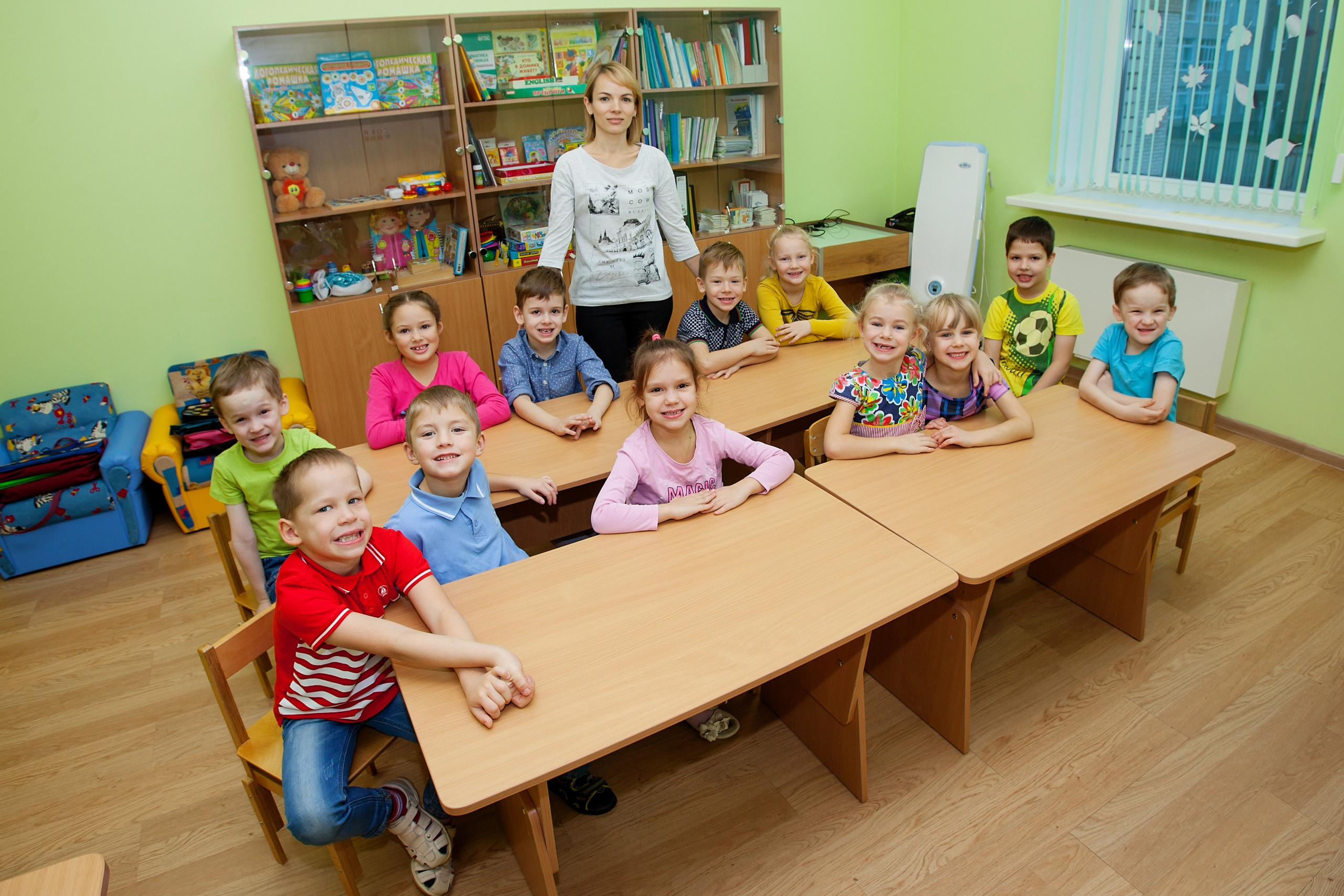 Фотография для выпускных альбомов в детском саду в выпускной группе в подготовительной группе детей фотограф для выпускных альбомов фото детей в группе мастер-класс детский портрет занятия в детском саду