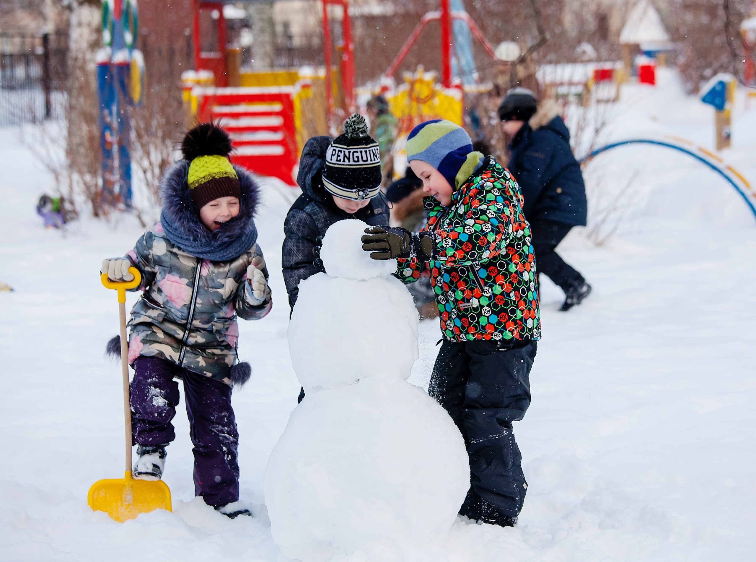 Фотография для выпускных альбомов в детском саду в выпускной группе в подготовительной группе детей фотограф для выпускных альбомов фото детей зимой зимние портреты