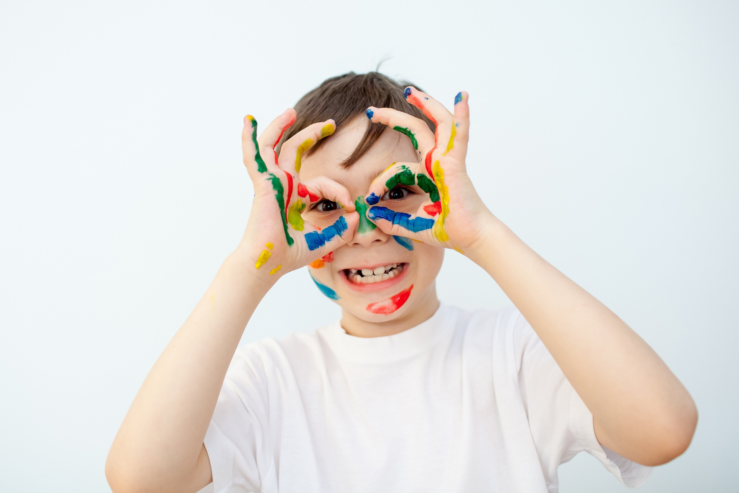 Фотография для выпускных альбомов в детском саду в выпускной группе в подготовительной группе детей фотограф для выпускных альбомов фото детей мастер-класс в детском саду краски