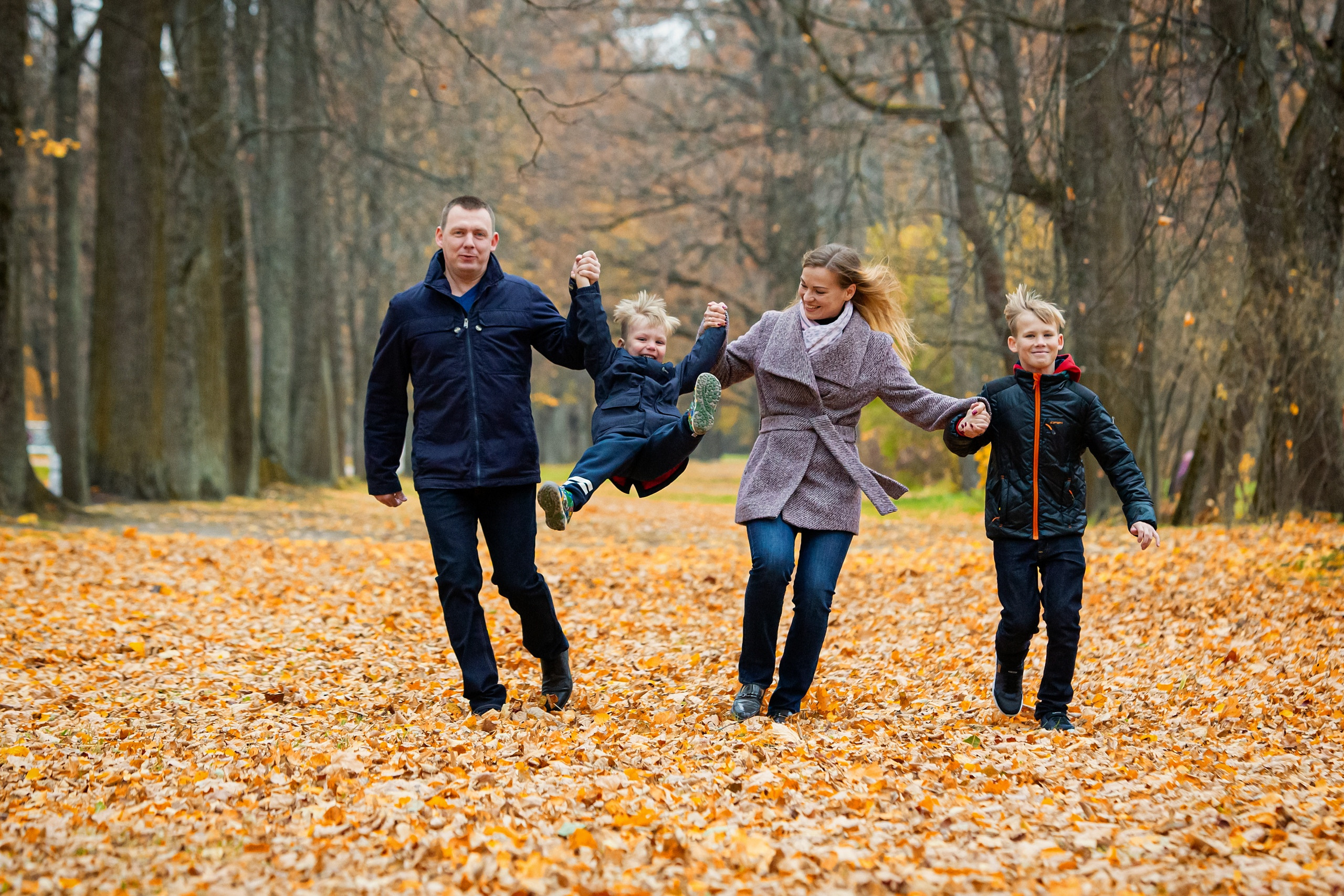 Осенняя съемка. Осень, семья, дети. Свадебный, семейный, детский фотограф в Санкт-Петербурге