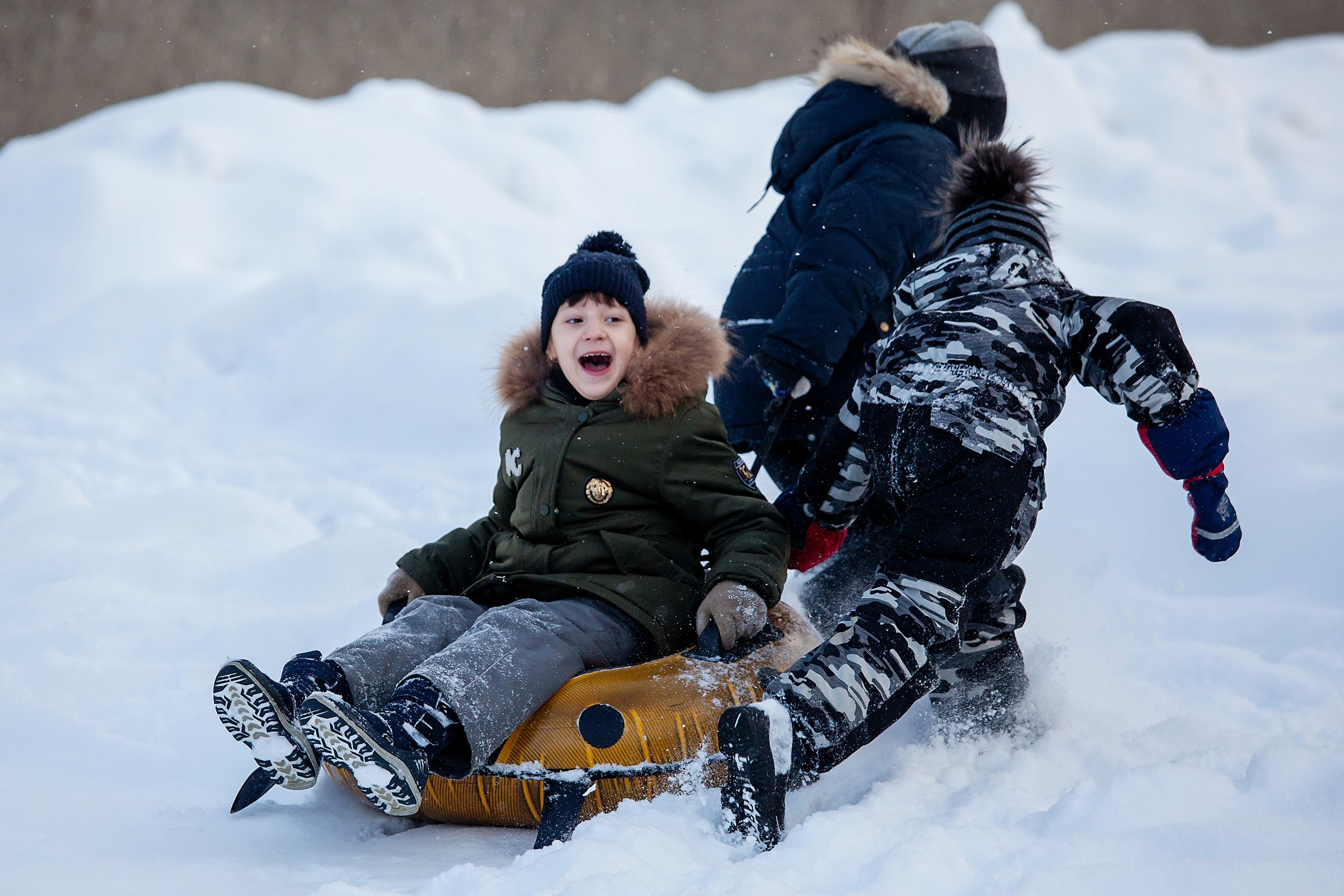 Фотография для выпускных альбомов в детском саду в выпускной группе в подготовительной группе детей фотограф для выпускных альбомов фото детей зимой зимние портреты