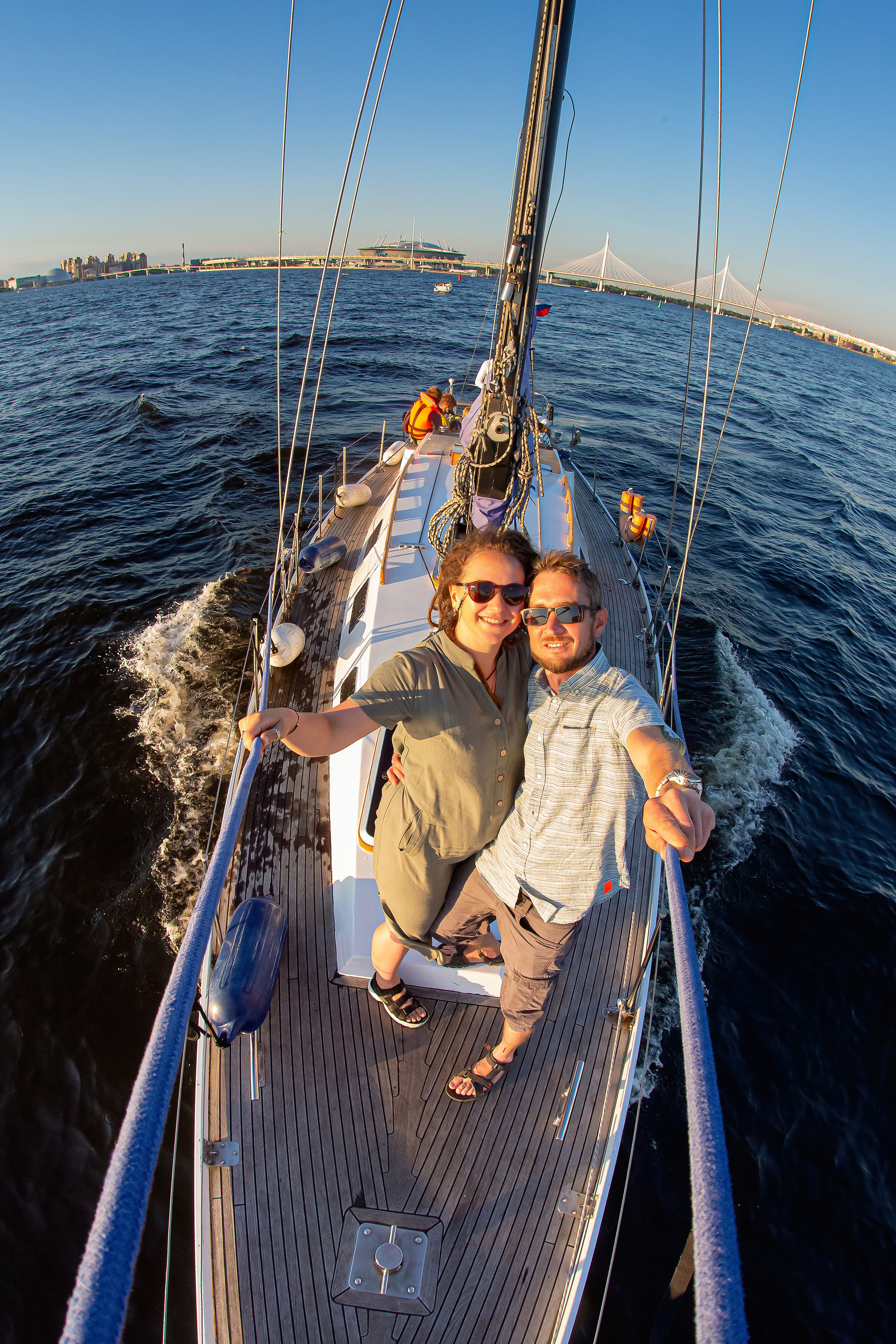 Семейная прогулка по заливу на закате. Свадебный, семейный, детский фотограф в Санкт-Петербурге