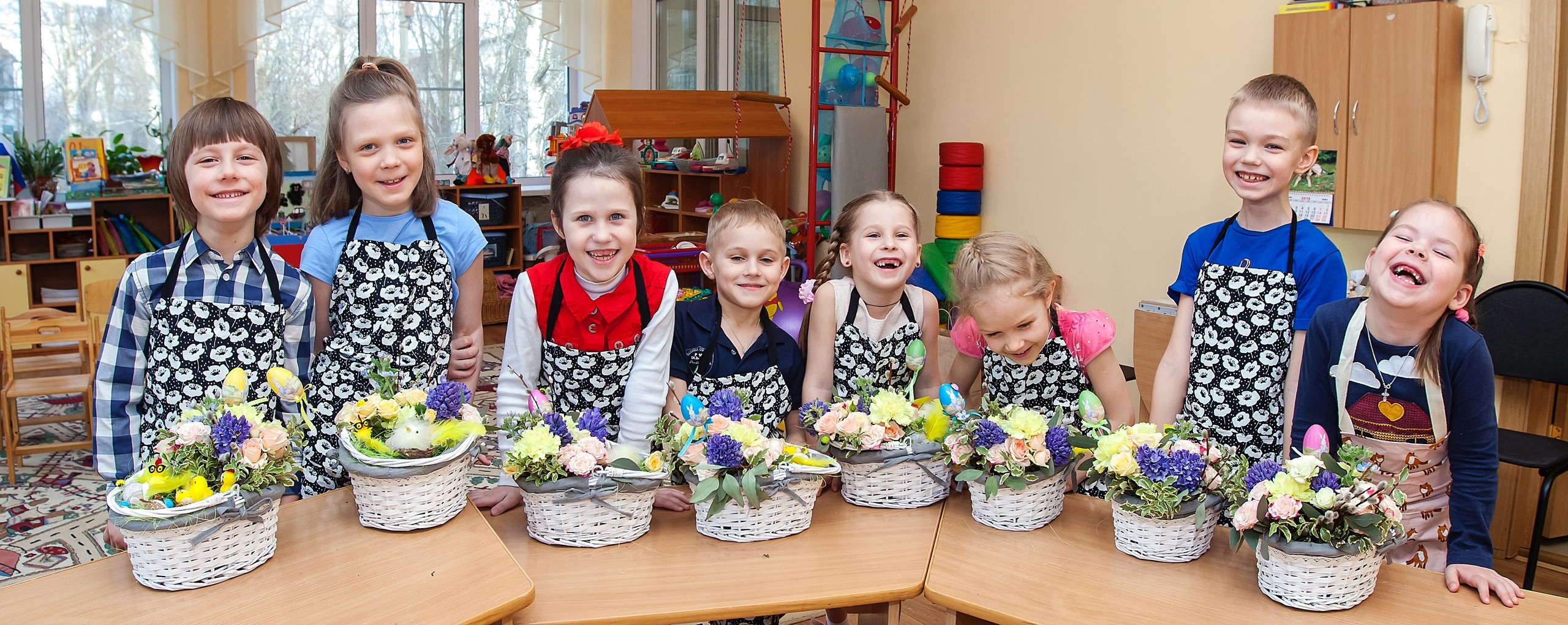 Фотография для выпускных альбомов в детском саду в выпускной группе в подготовительной группе детей фотограф для выпускных альбомов фото детей в группе мастер-класс детский портрет занятия в детском саду игры в детском саду