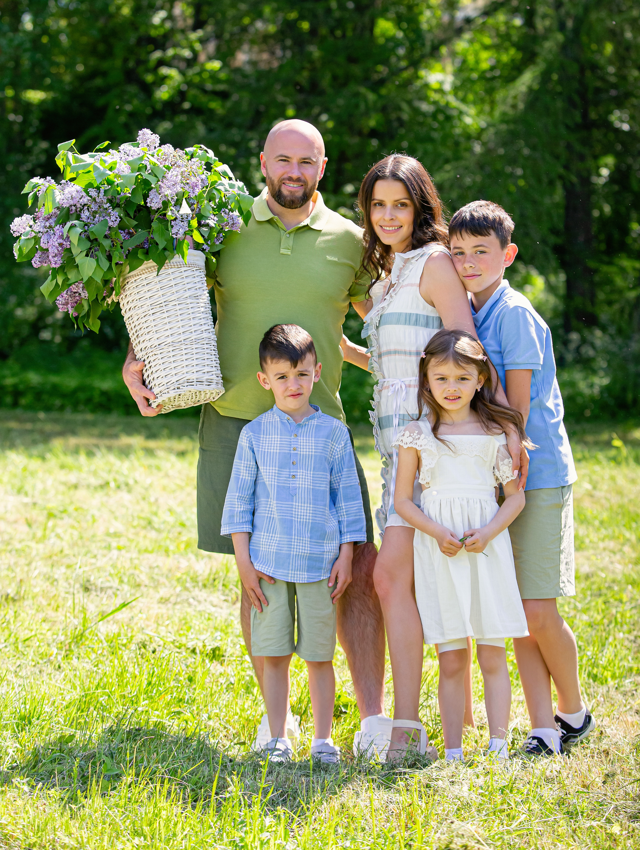 Красивая семейная прогулка. Свадебный, семейный, детский фотограф в Санкт-Петербурге
