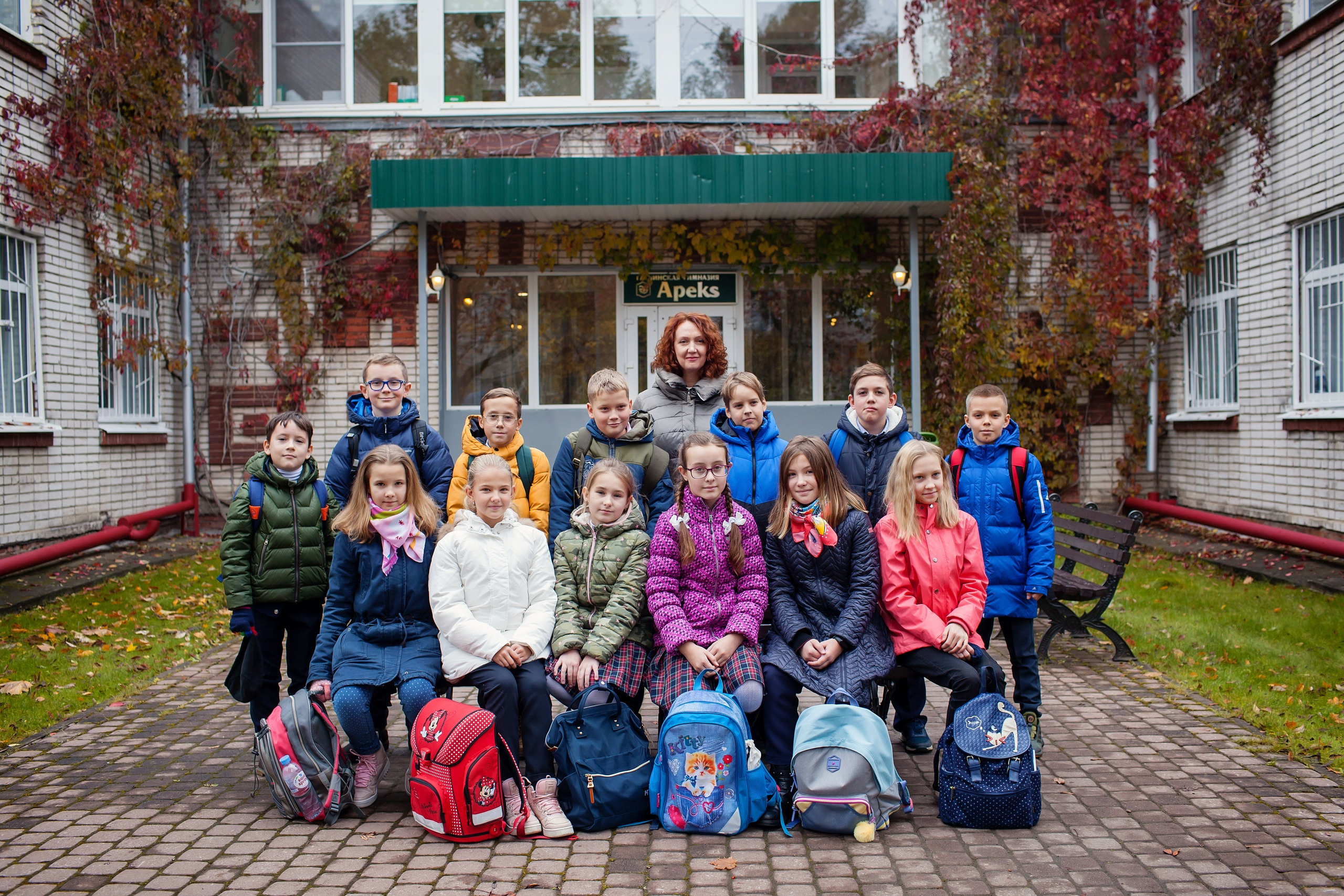 Фотосъёмка для выпускных альбомов из начальной школы. Свадебный, семейный, детский фотограф в Санкт-Петербурге