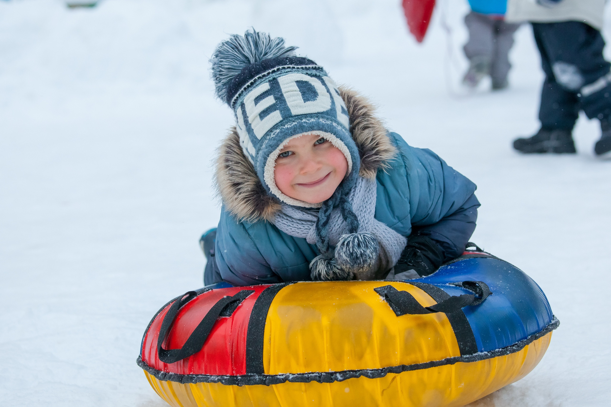 Фотография для выпускных альбомов в детском саду в выпускной группе в подготовительной группе детей фотограф для выпускных альбомов фото детей зимой зимние портреты