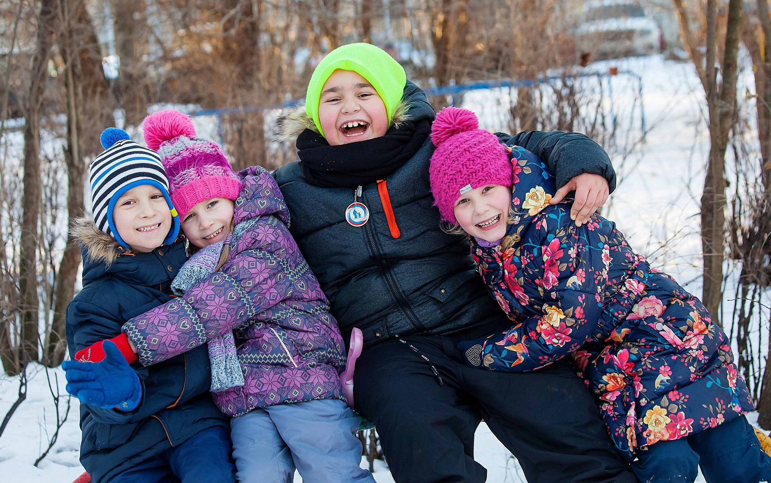 Фотография для выпускных альбомов в детском саду в выпускной группе в подготовительной группе детей фотограф для выпускных альбомов фото детей зимой зимние портреты