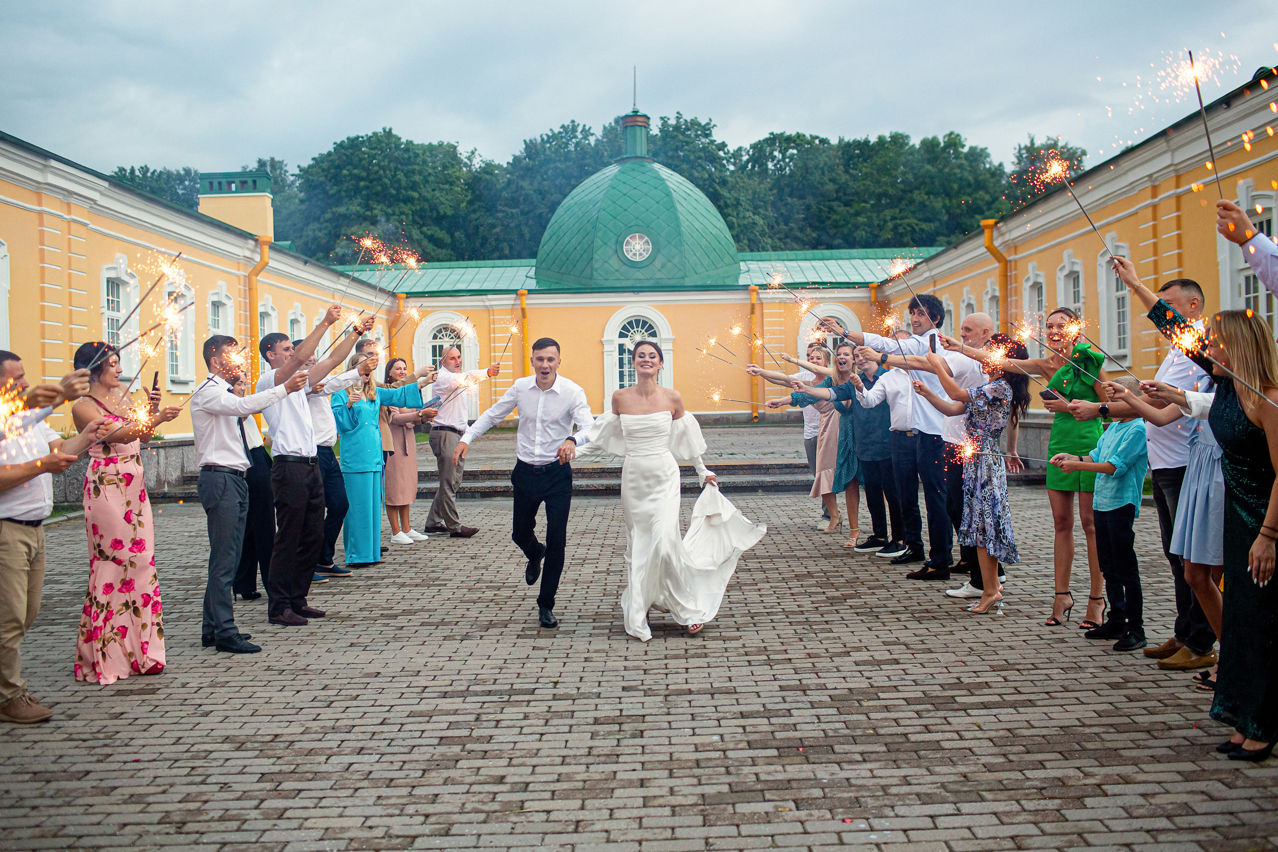 Свадебная фотосессия в Пушкине. Дворец бракосочетания № 3. Свадебный, семейный, детский фотограф в Санкт-Петербурге